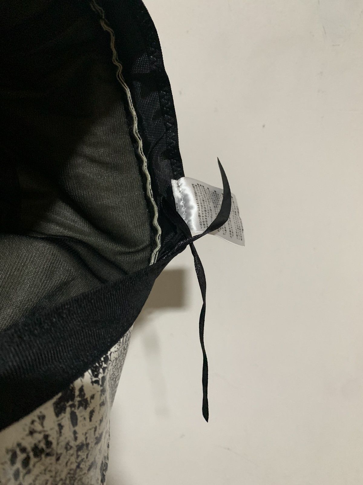 Japanese Brand Bucket Hat Snake Skin Printed Size ONE SIZE - 5 Thumbnail