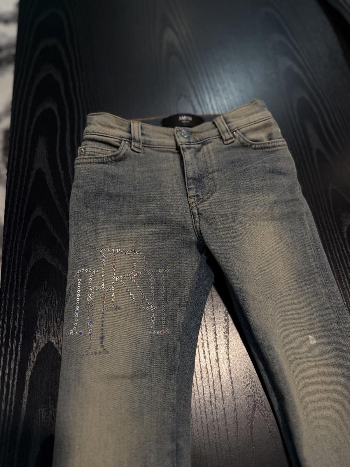 Amiri Amiri Kids Jeans 4Y Blue Denim Embroidered Logo Faded Pants Size US 26 / EU 42 - 2 Thumbnail