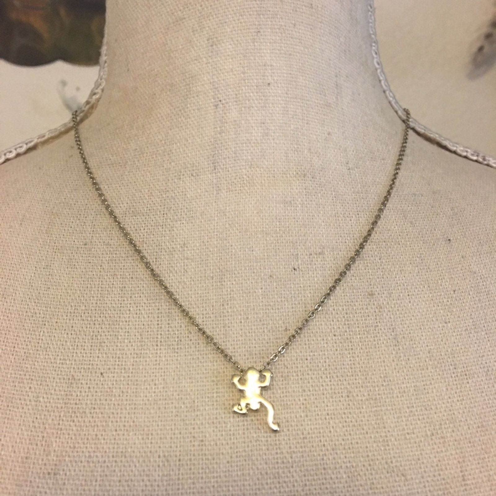 Jewelry Charming Charlie gold tone frog pendant on chain Size ONE SIZE - 1 Thumbnail