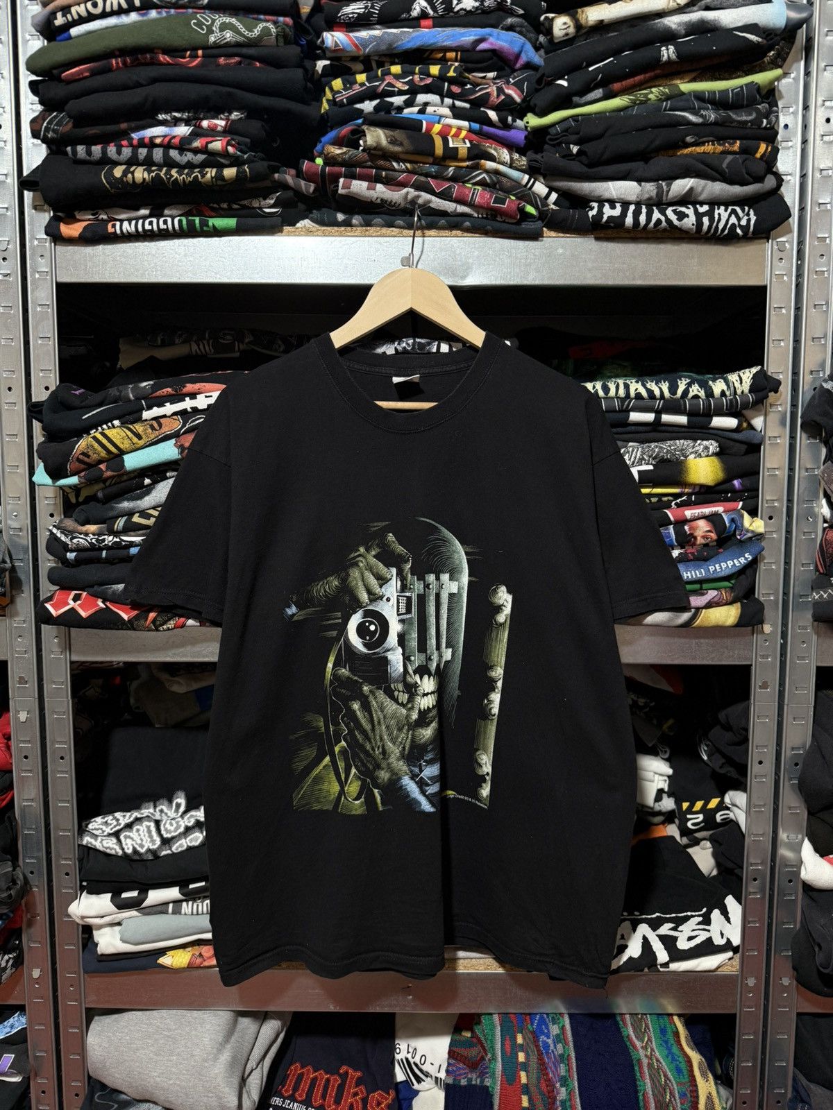Vintage Vintage 2000’s Judge Dredd Rebellion Videogame T-Shirt Size US XL / EU 56 / 4 - 1 Thumbnail