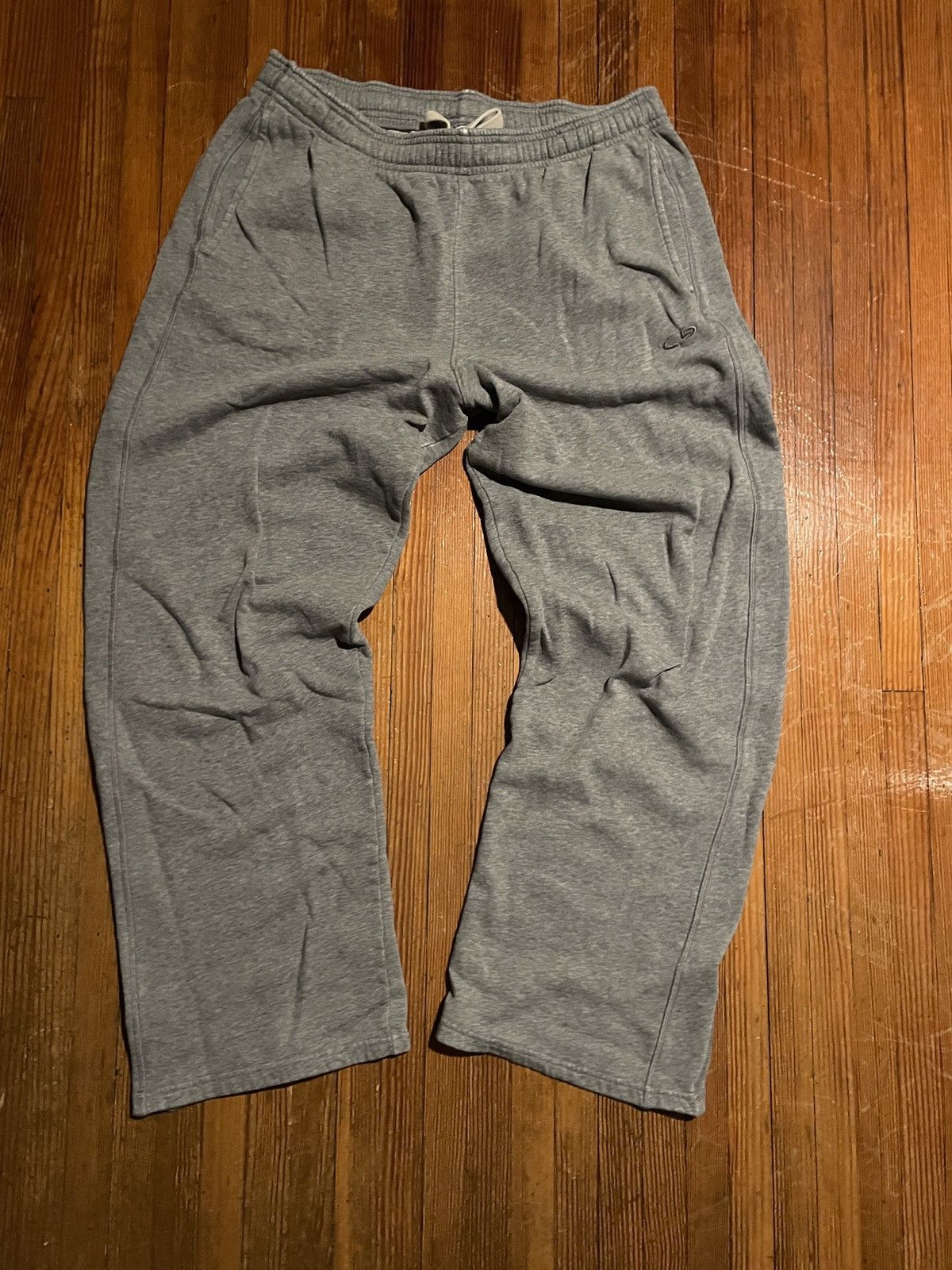 Vintage Grey baggy sweats Size US 32 / EU 48 - 1 Thumbnail