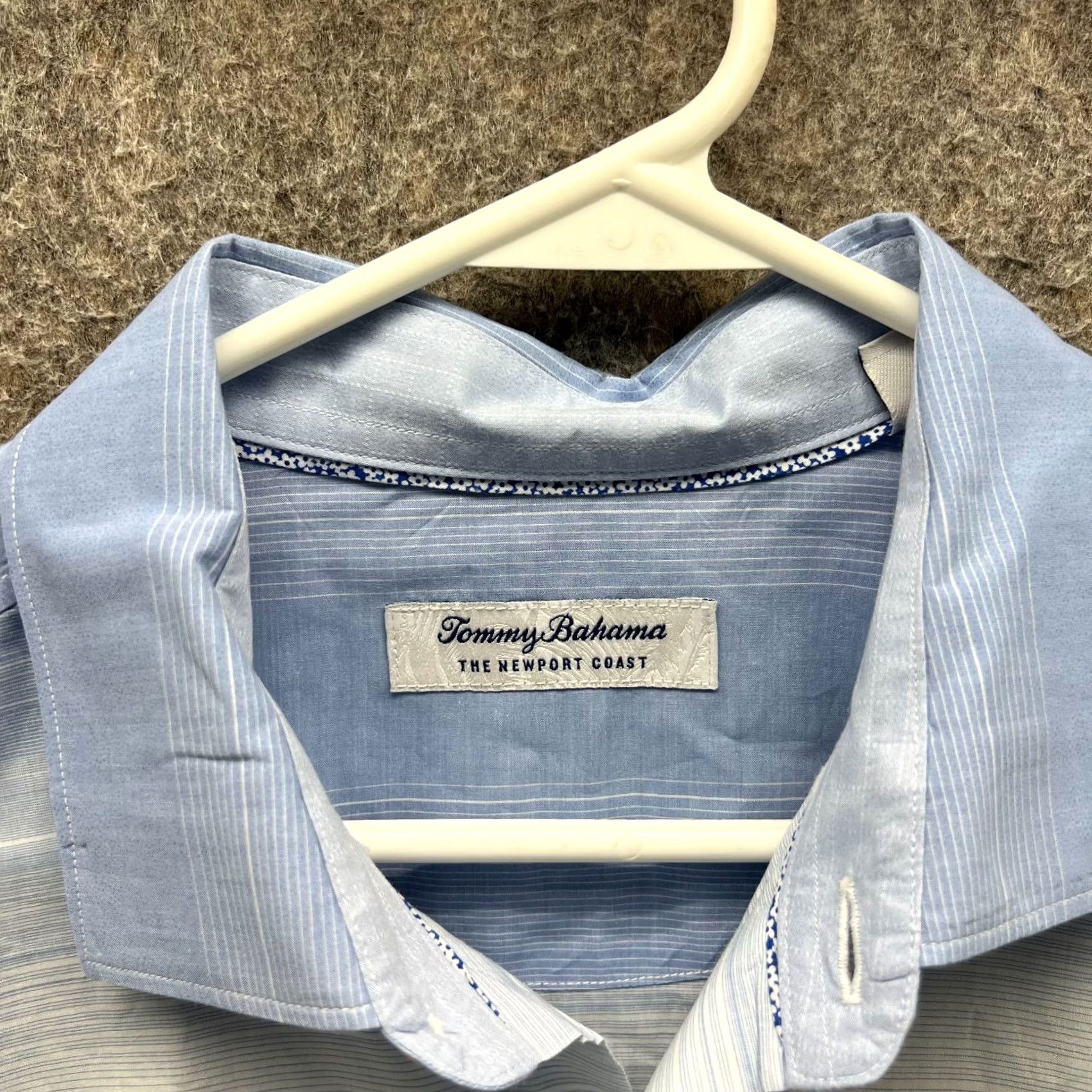 Tommy Bahama VINTAGE? No — Tommy Bahama Shirt Mens Medium Blue White Button Down The Newport Coast Striped Size US M / EU 48-50 / 2 - 5 Thumbnail