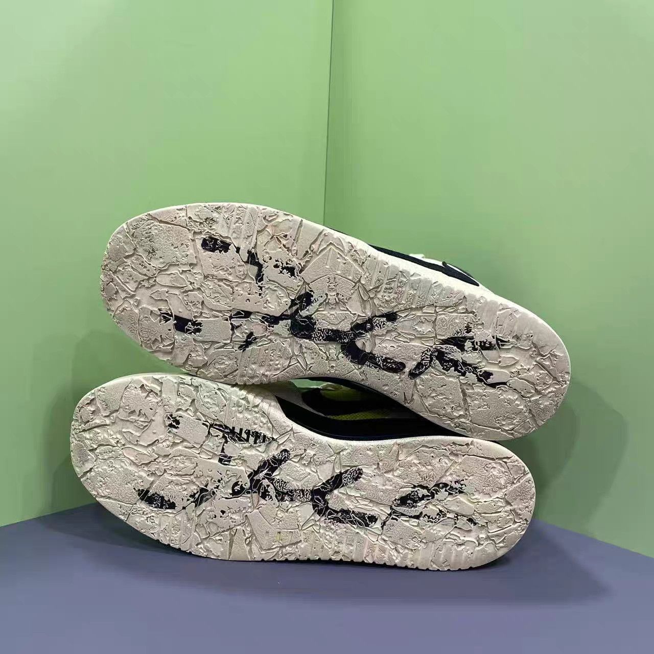 Jordan Brand Travis Scott x Jordan Jumpman Jack TR 'Bright Cactus' K15 Size US 8 / EU 41 - 9 Thumbnail