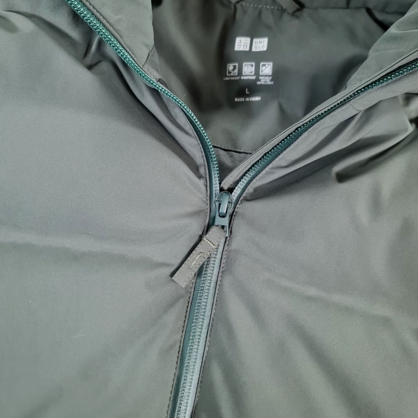 Uniqlo Uniqlo Womens Jacket Khaki Green Large Lightweight Down Fill Water Repellent Size L / US 10 / IT 46 - 4 Thumbnail