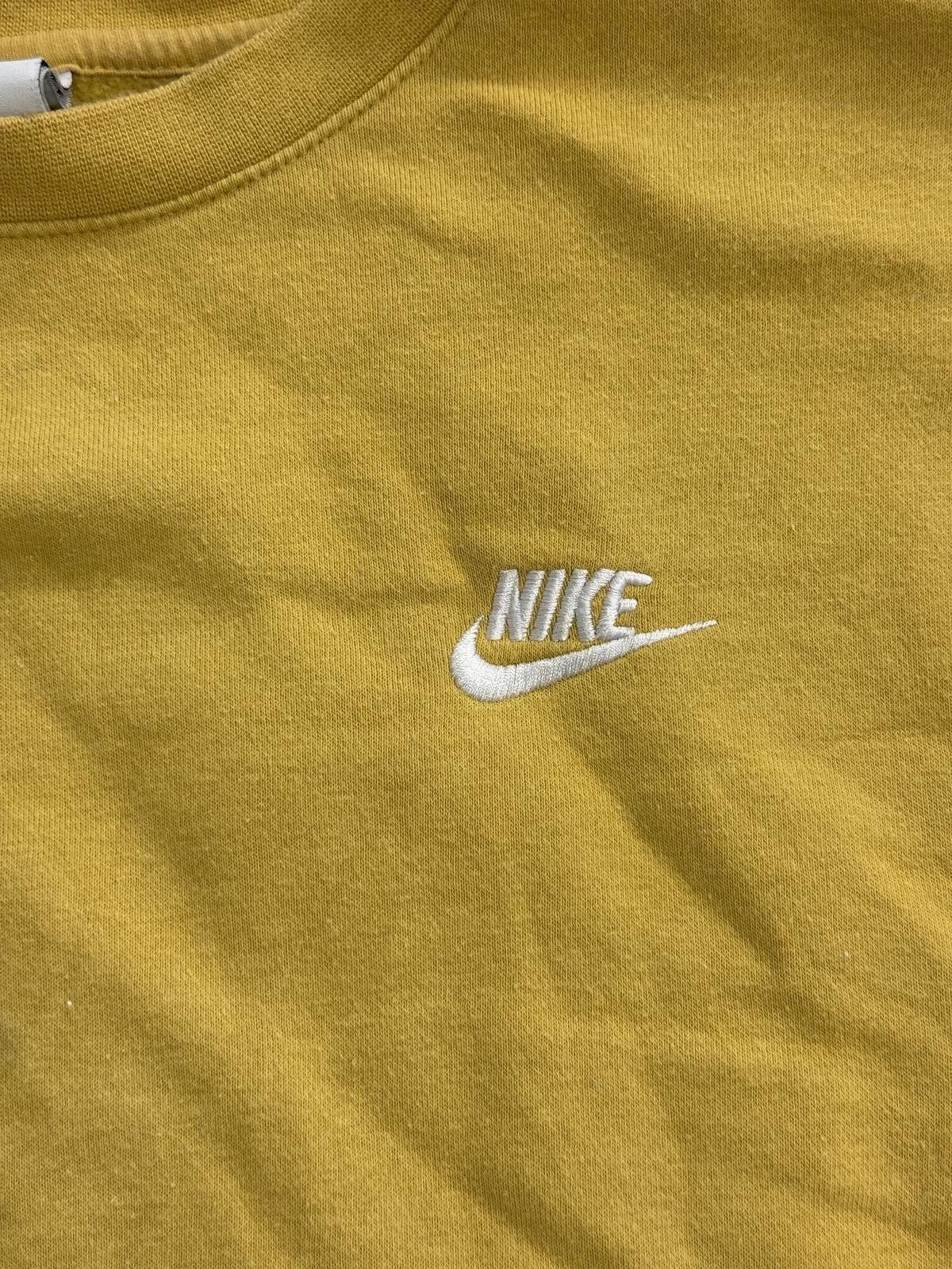 Nike Gold Nike Crewneck Embroidered Swoosh Sweatshirt Size US S / EU 44-46 / 1 - 3 Thumbnail
