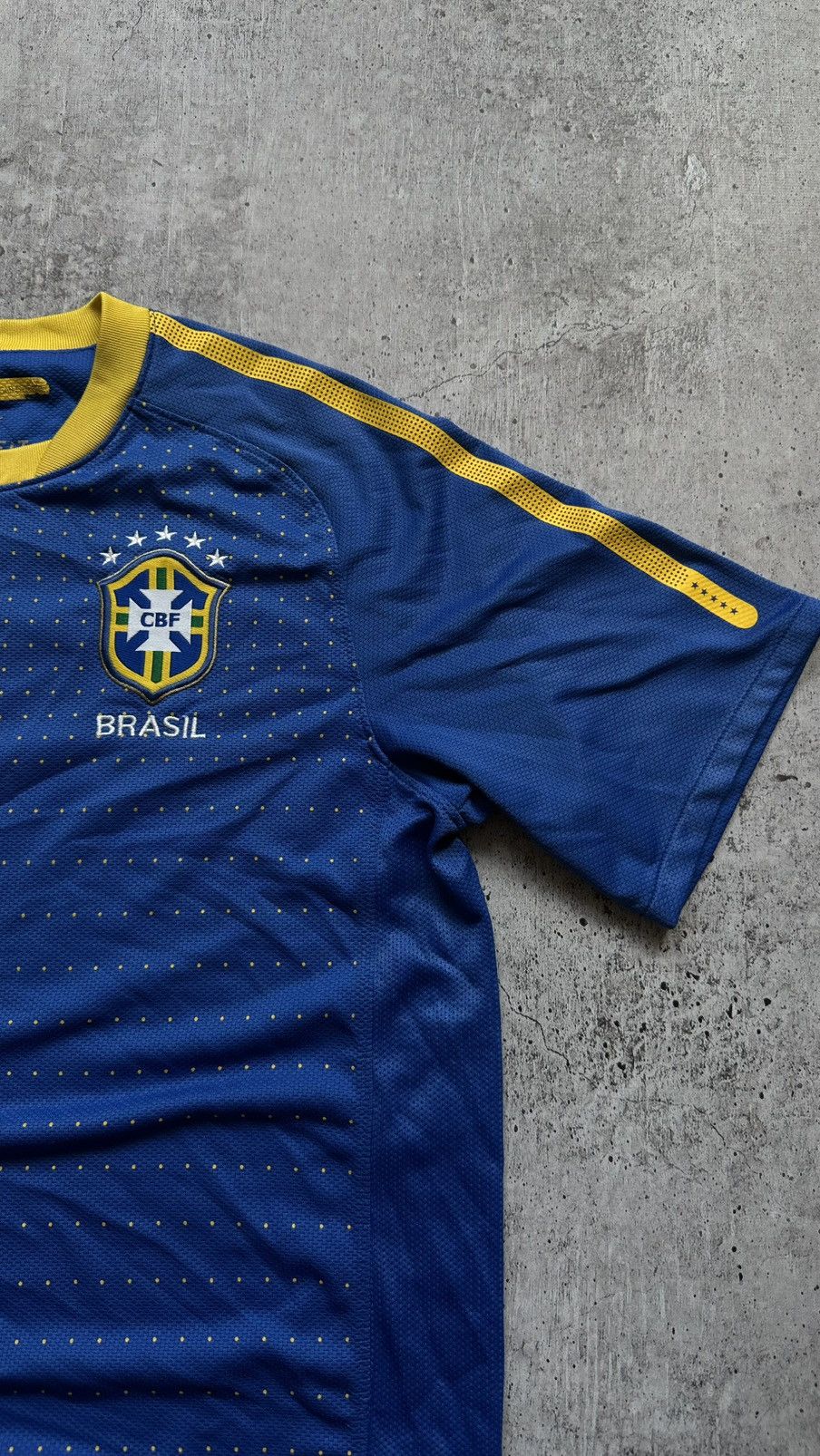 Nike 2010/11 Nike Brazil National Team Vintage Away Soccer Jersey Size US M / EU 48-50 / 2 - 2 Thumbnail