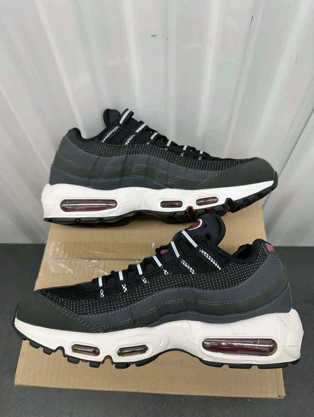 Nike Nike Air Max 95 Grey Team Red DQ3982001 Size 9 Men Size US 9 / EU 42 - 4 Thumbnail