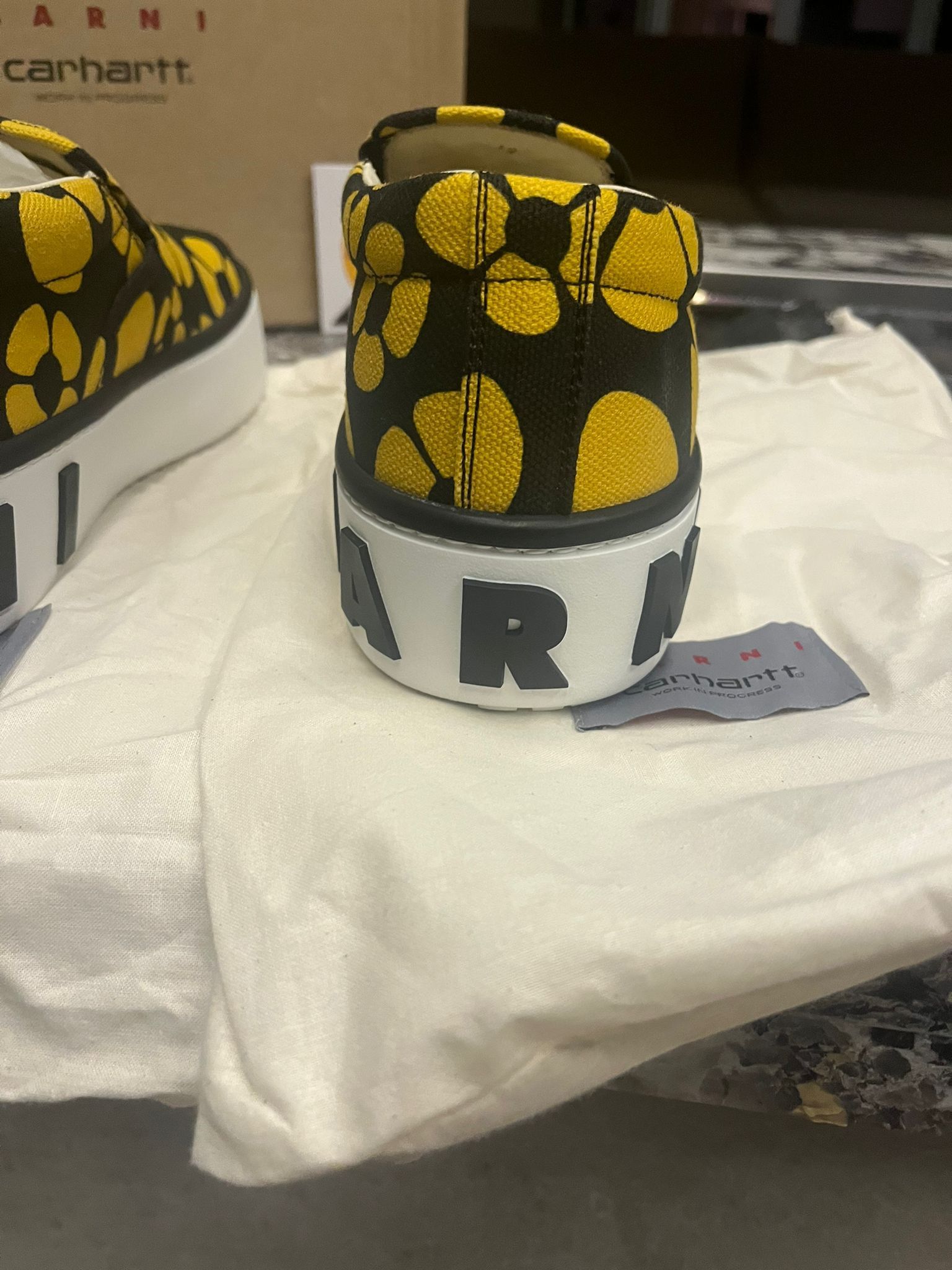 Carhartt × Marni Carhartt Paw Sunflower Slip On Sneakers in Black, Yellow Size US 9 / EU 42 - 10 Thumbnail