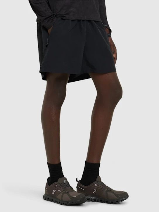 On o1lsvrm0425 Cloud 6 Waterproff Sneakers in Thorn/Black Size US 11.5 / EU 44-45 - 5 Thumbnail