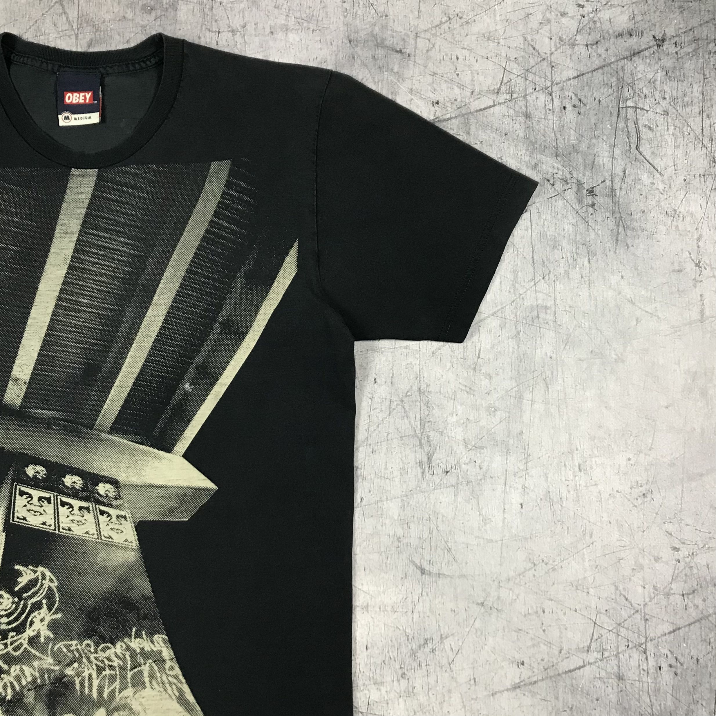 Obey Obey USA Graffiti Bridge Graphic Tee Size US M / EU 48-50 / 2 - 6 Thumbnail