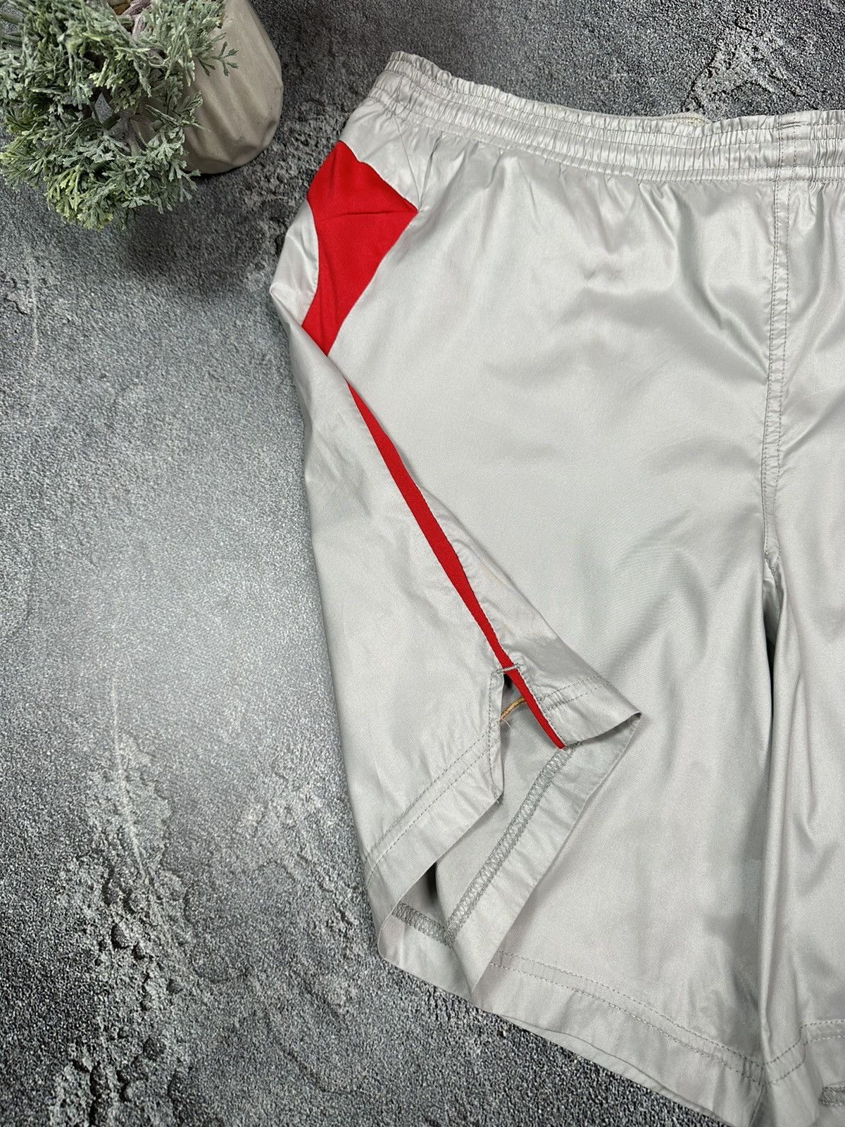 Umbro × Vintage Olympique Lyonnais vintage 2004 2005 Umbro shorts Size US 32 / EU 48 - 8 Thumbnail