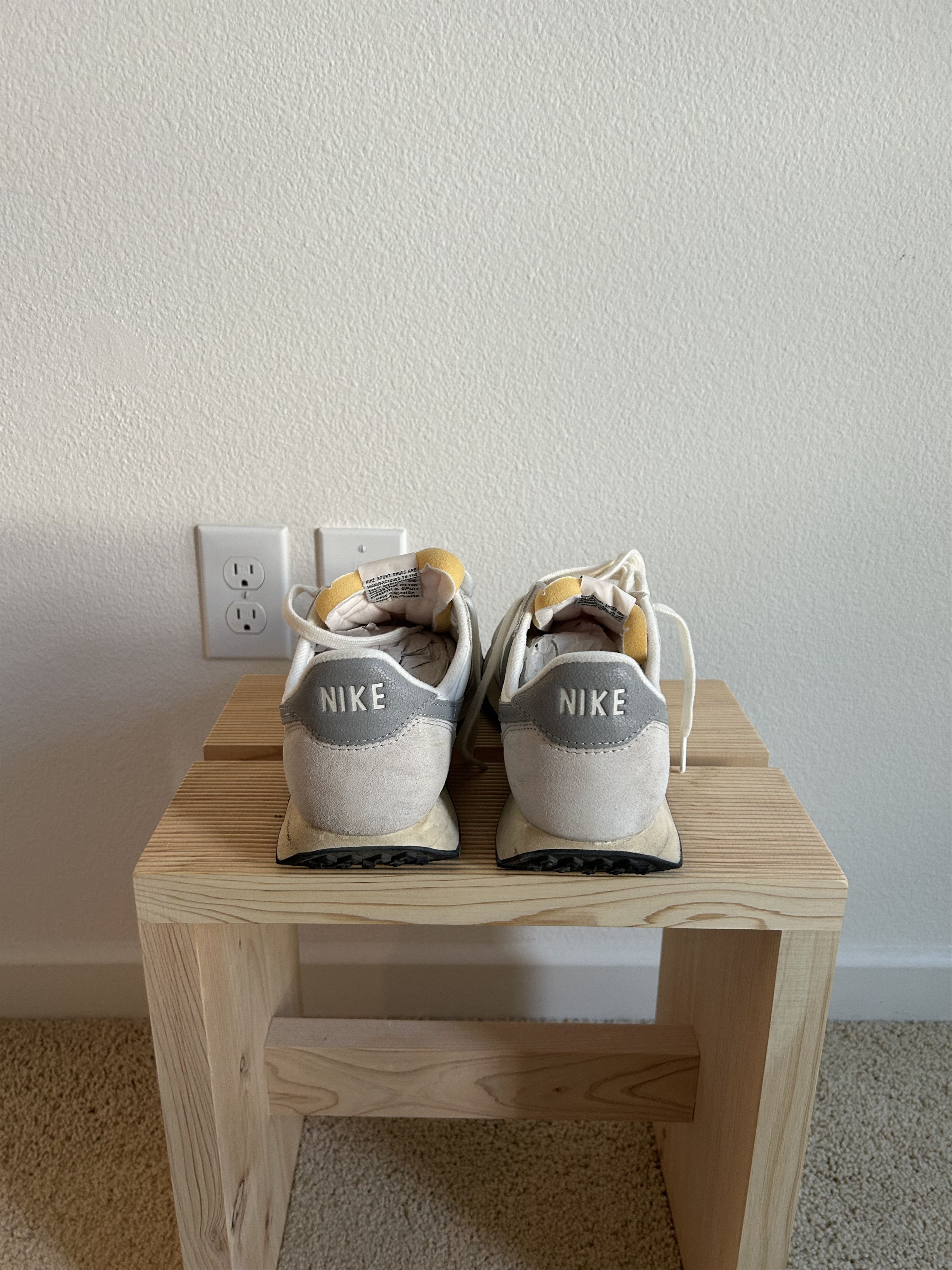 Nike NIKE WAFFLE TRAINER 2 SE Size US 11.5 / EU 44-45 - 3 Thumbnail