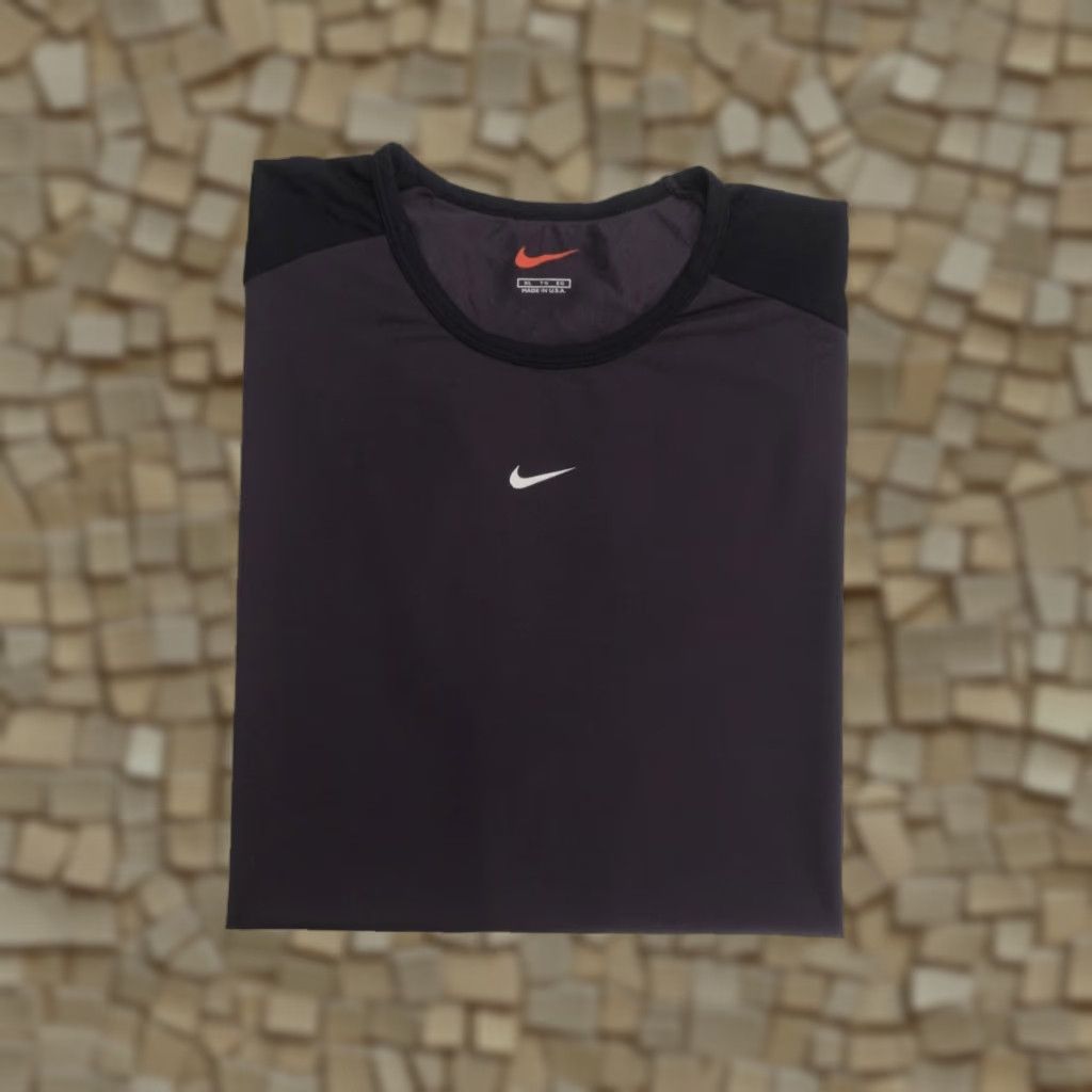 Nike VINTAGE Nike T-Shirt 90s Retro USA Made Center Swoosh Active Black XL Mens Size XL 1999 Size US XL / EU 56 / 4 - 1 Thumbnail