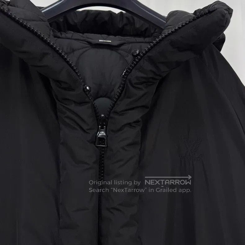 Louis Vuitton Louis Vuitton Embossed three-flower double-faced cotton-pa Size US L / EU 52-54 / 3 - 6 Thumbnail