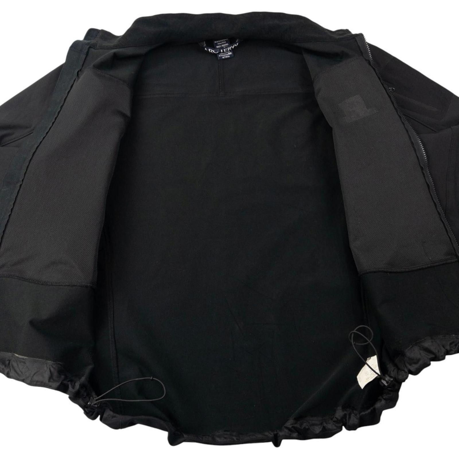 Arc'teryx Vintage Arcteryx Gamma Zip Up Jacket Size XL Size US XL / EU 56 / 4 - 5 Thumbnail