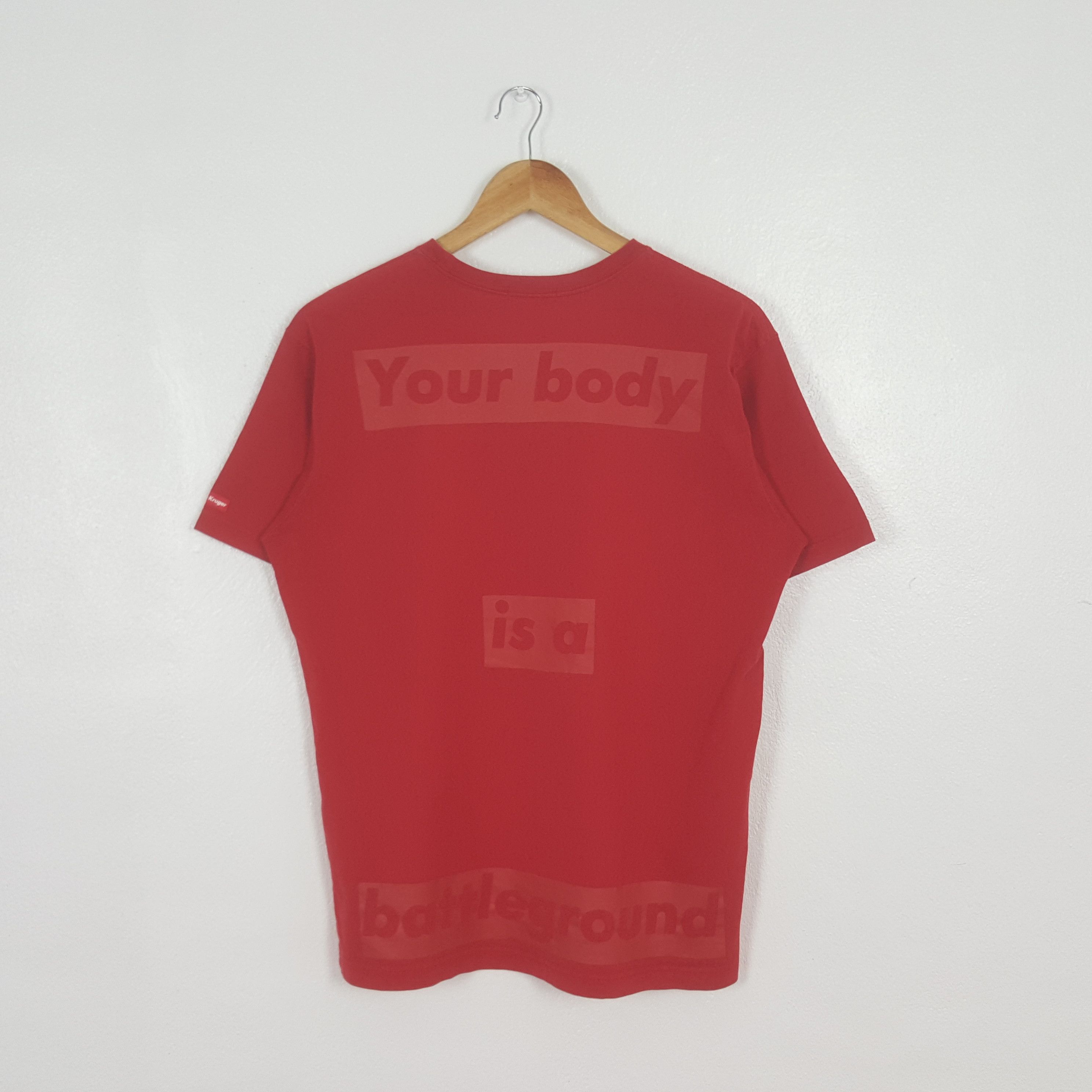 Barbara Kruger Vintage Barbara Kruger Japan Streetwear Tshirt C301N22(76) Size US M / EU 48-50 / 2 - 3 Thumbnail