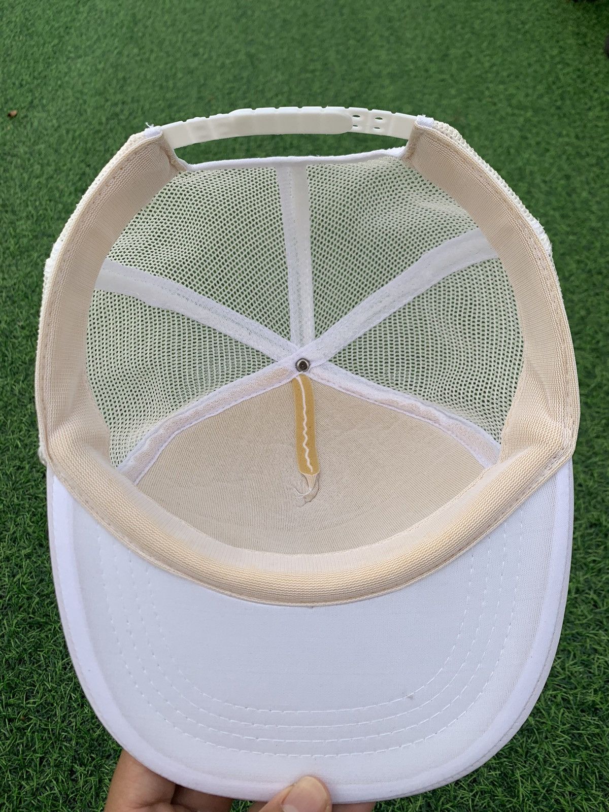 Vintage LAST DROP#RARE‼️Vintage 80's Trucker Hats Petronas Primas Size ONE SIZE - 7 Thumbnail