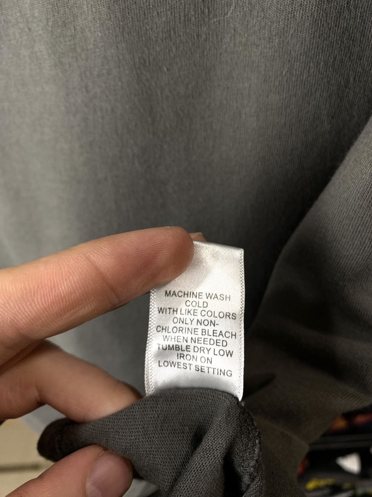 Essentials Essentials Fear Of God Sunfaded Style T Shirt Hype Size US L / EU 52-54 / 3 - 10 Thumbnail