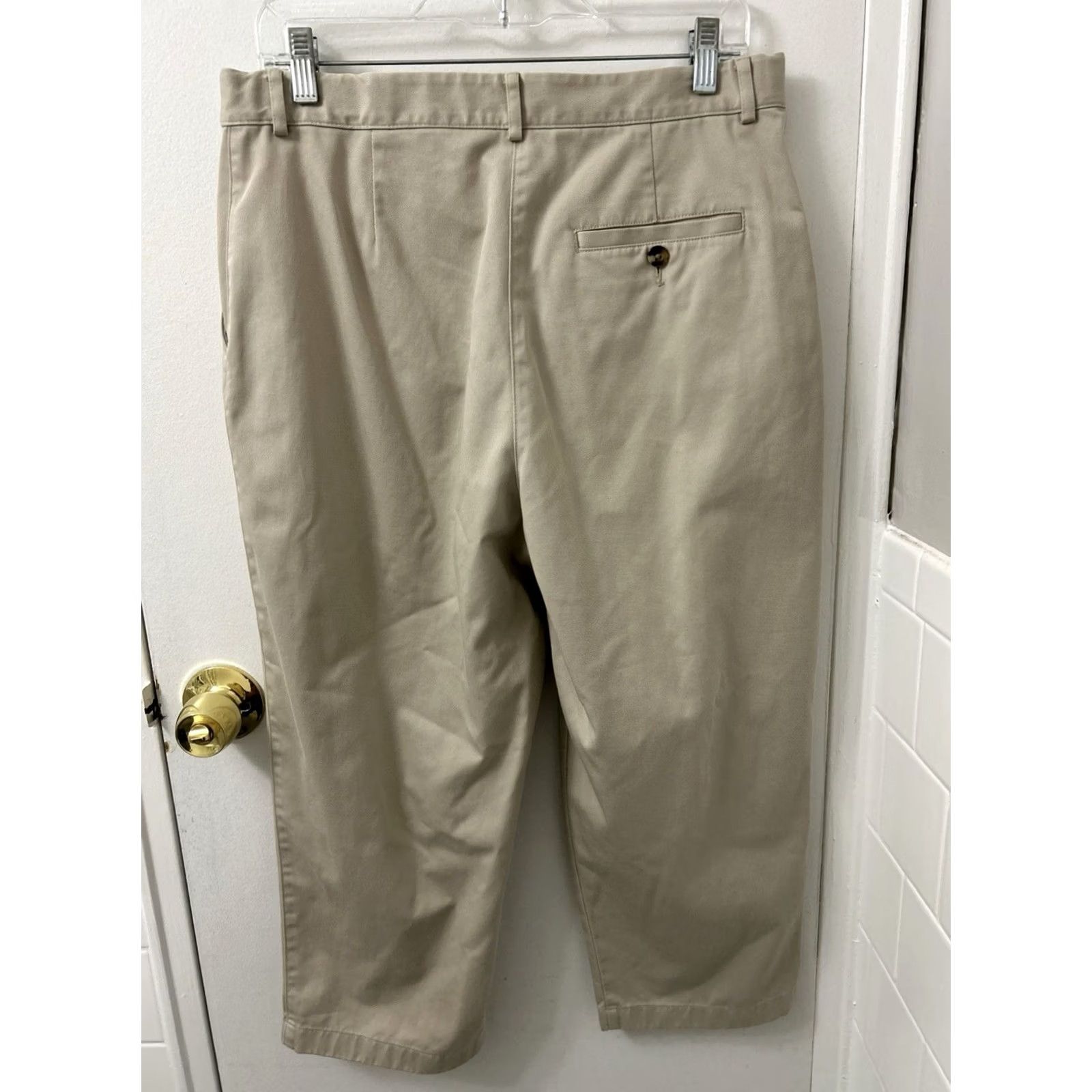Vintage LL Bean Cropped Pants Womens 32x21 Beige Twill Zip Button Pockets Lightweight Easy Care Casual Workwear Rounded Inseam 21in Regular Mens? Size 24" / US 00 / IT 34 - 6 Thumbnail