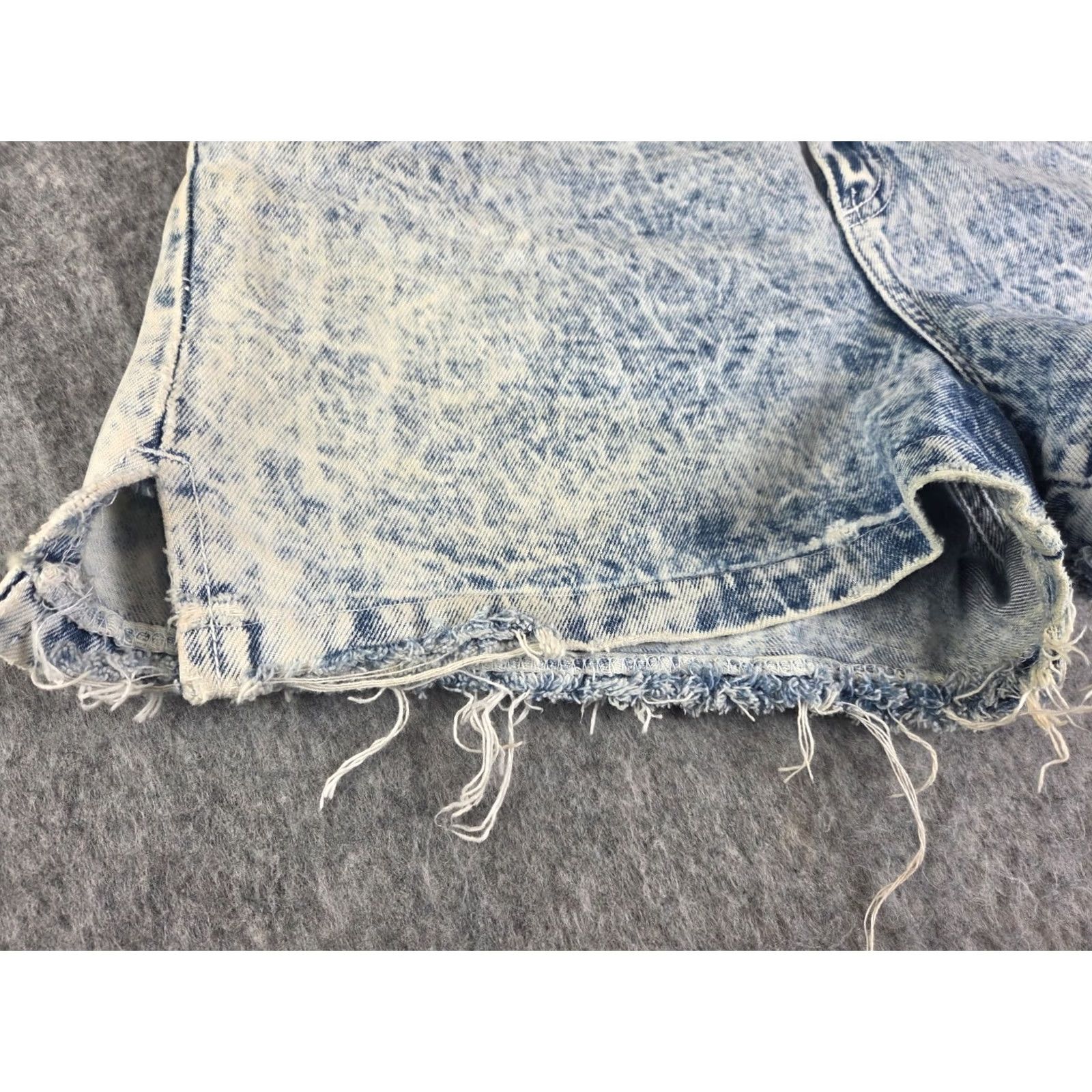 Denime VINTAGE Shades Denim Jean Shorts Stone Wash Womens Distressed Cut-Off Sz 34/Waist 34 Blue Womens Size 24" / US 00 / IT 34 - 2 Thumbnail