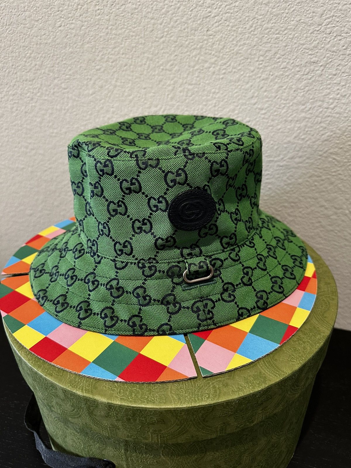 Gucci reversible GG logo bucket hat size M/58