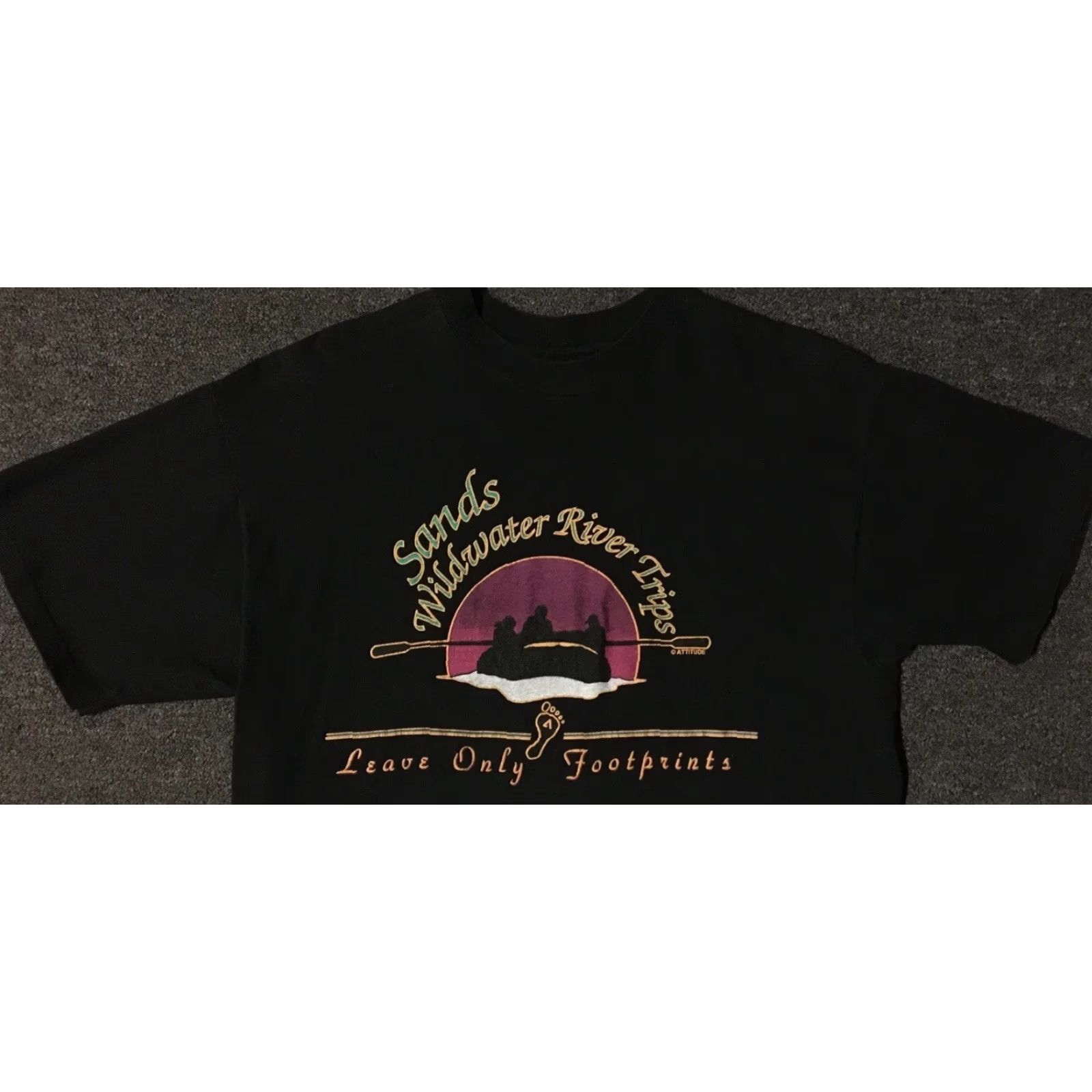Vintage VINTAGE Sands Wild Water River Rafting Faded Shirt L Black 90s Grunge USA Mens T-Shirt Rock Bar Skate Beach Retro Hiking USA Badges Size US L / EU 52-54 / 3 - 5 Thumbnail