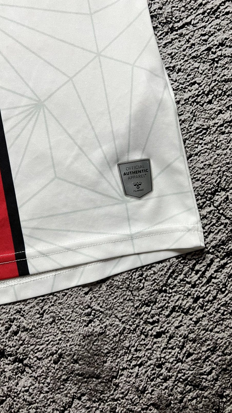 Hummel 2022-2023 Lyanco Vojnovic Southampton hummel jersey Size US S / EU 44-46 / 1 - 4 Thumbnail