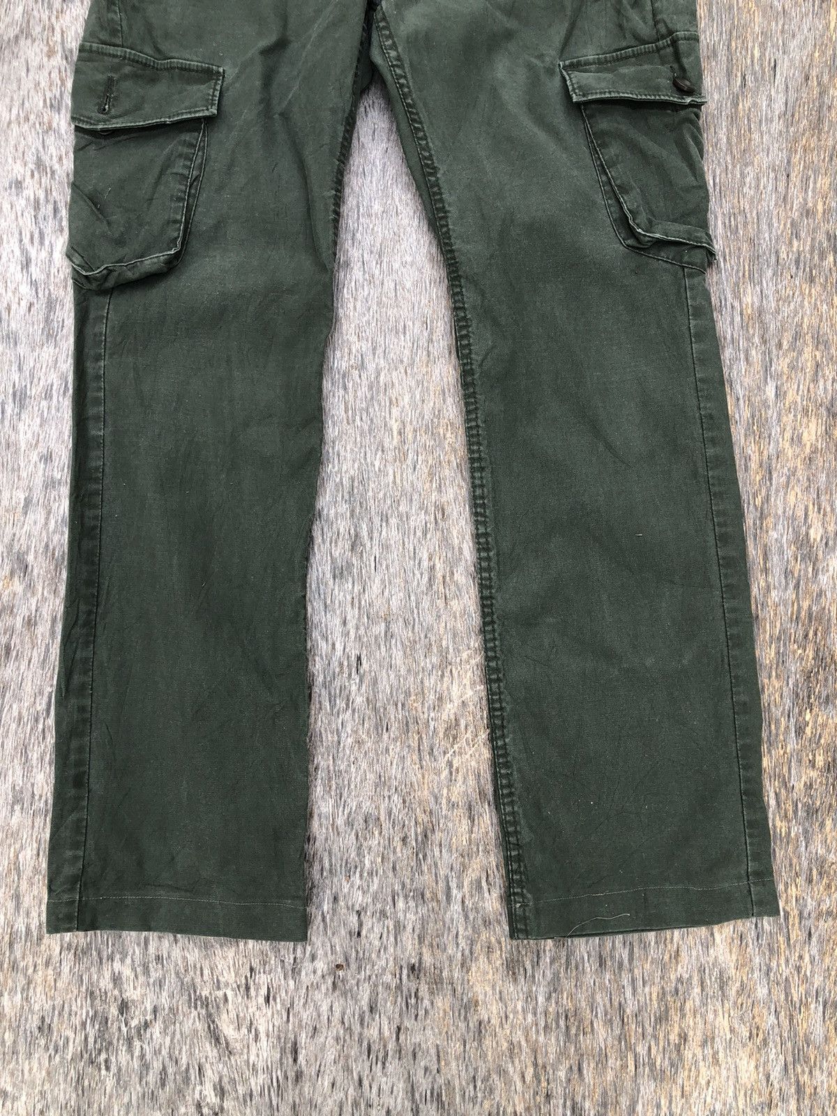 Japanese Brand Unbrand Green Cargo Pants Multipocket Tactical Like New Size US 31 - 3 Thumbnail