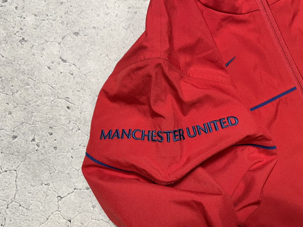 Nike × Vintage Vintage Nylon Windbreaker Jacket Y2K Nike Manchester United Size US S / EU 44-46 / 1 - 8 Thumbnail