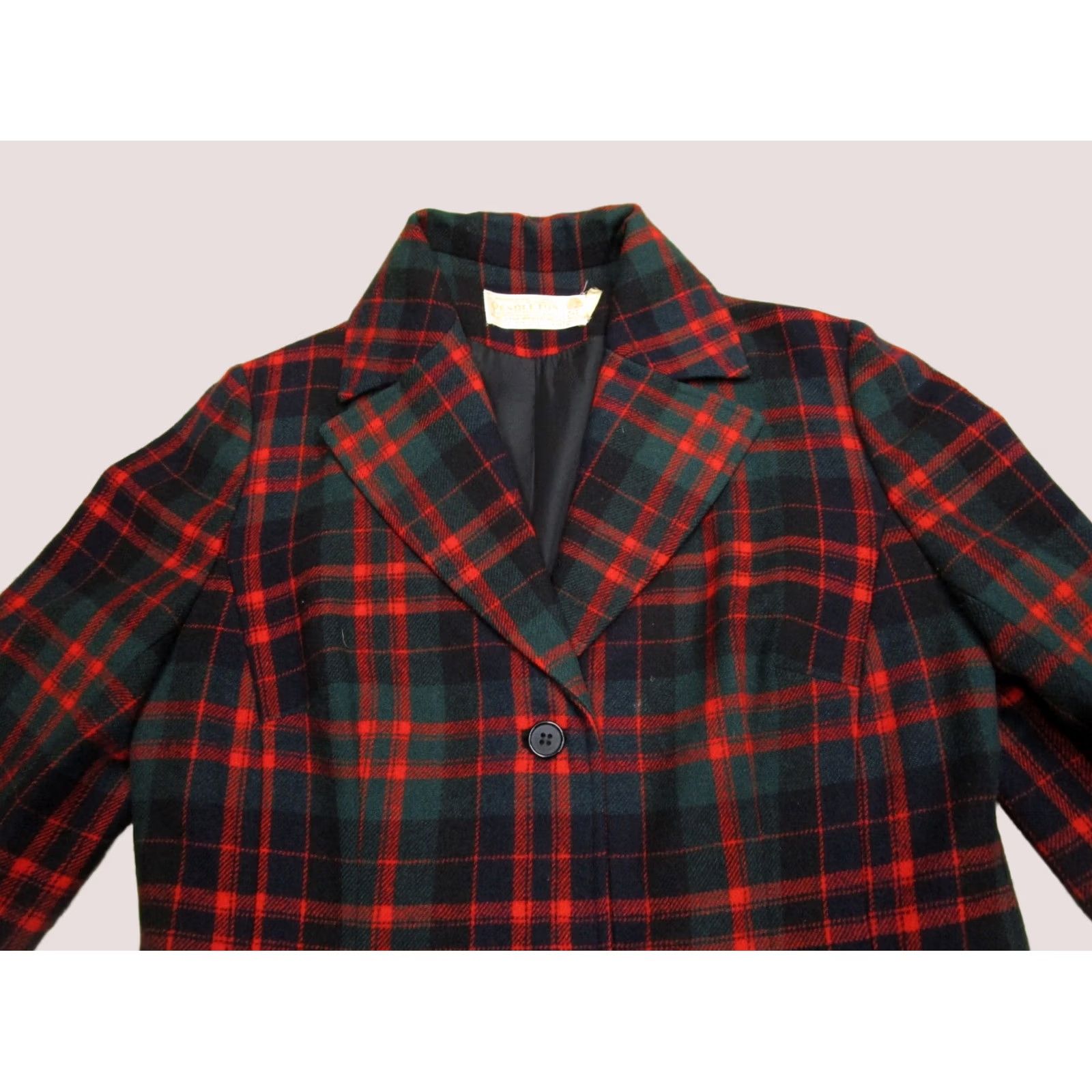 Pendleton VINTAGE Pendleton Blazer Women 10 Red Green Plaid Wool 50s 60s USA Blazer Women 10 Red Green Plaid Wool Vintage Pendleton Blazer Size L / US 10 / IT 46 - 1 Thumbnail