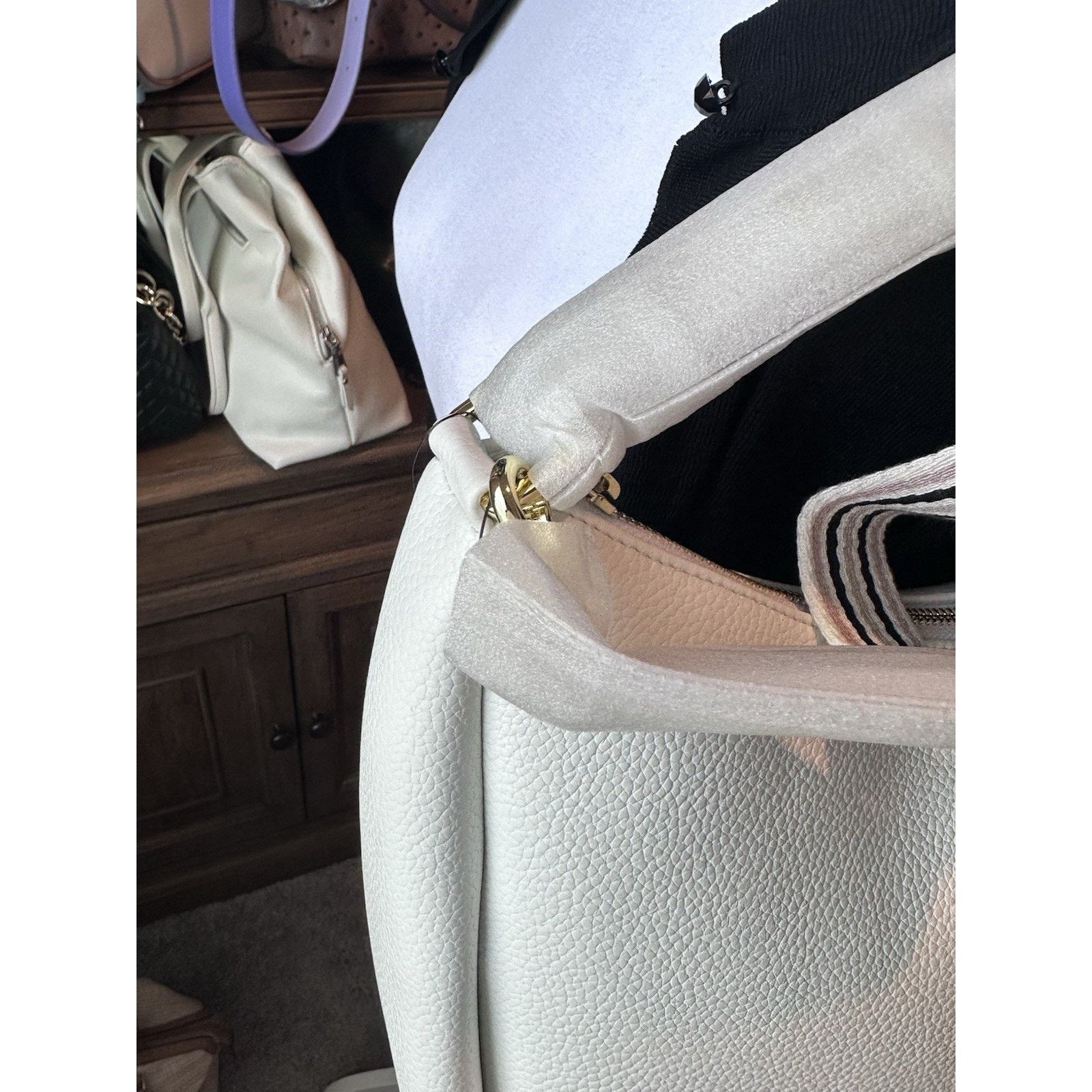 DKNY Dkny Hailey Hobo Crossbody $198 MSRP New NWT Size ONE SIZE - 6 Thumbnail