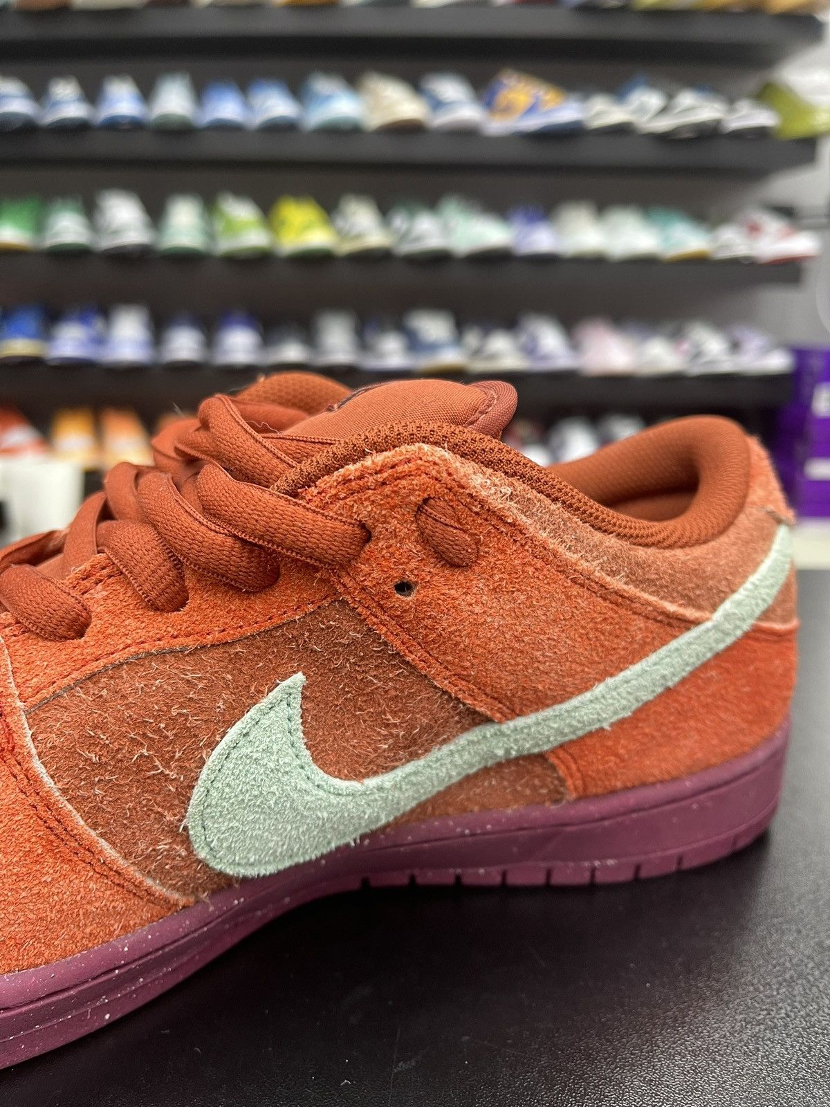 Nike Size 11.5 - Nike Dunk Low SB Mystic Rosewood Size US 11.5 / EU 44-45 - 6 Thumbnail