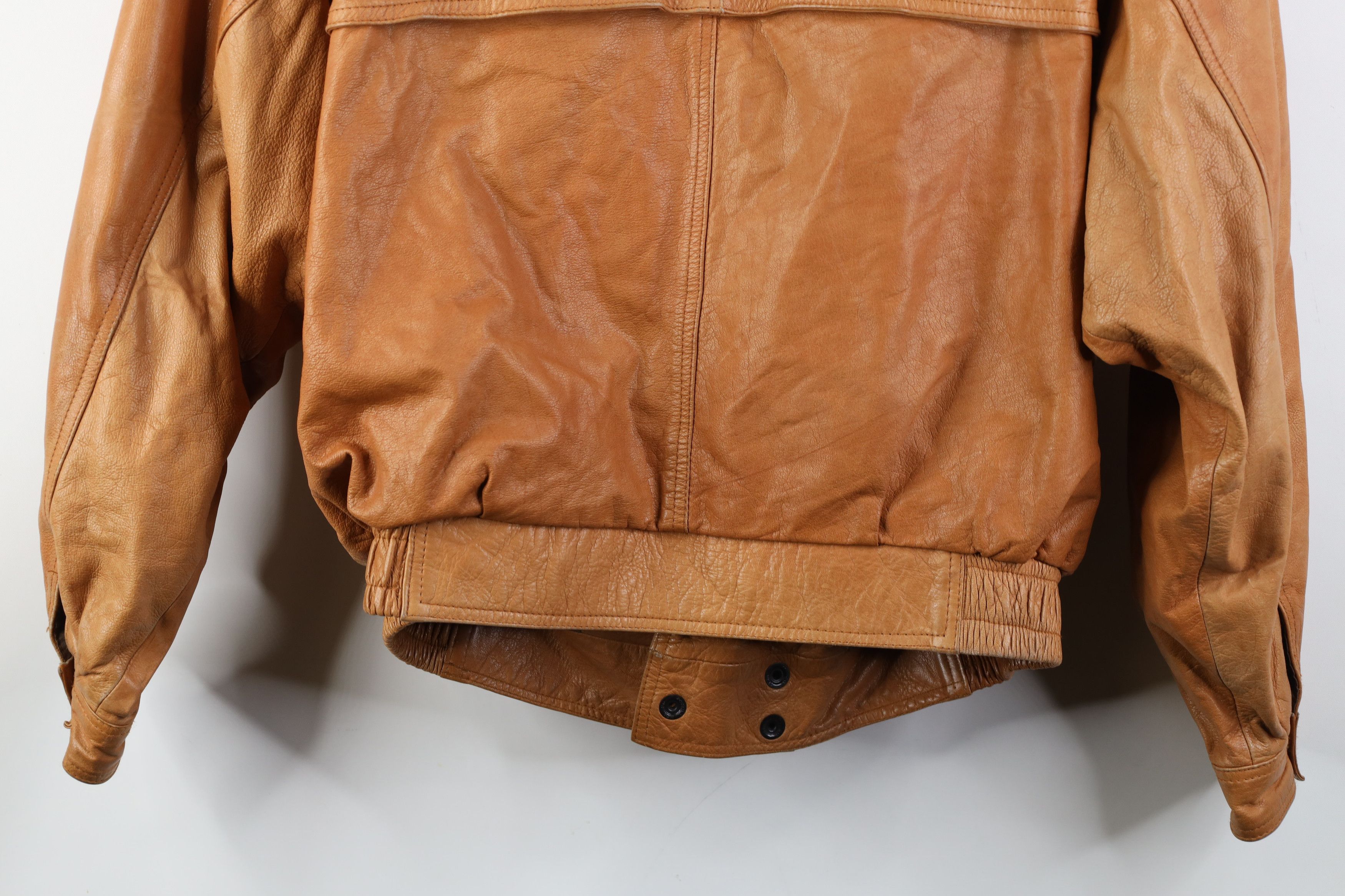 Vintage Vintage 90s Streetwear Collared Button Leather Bomber Jacket Size US S / EU 44-46 / 1 - 15 Thumbnail