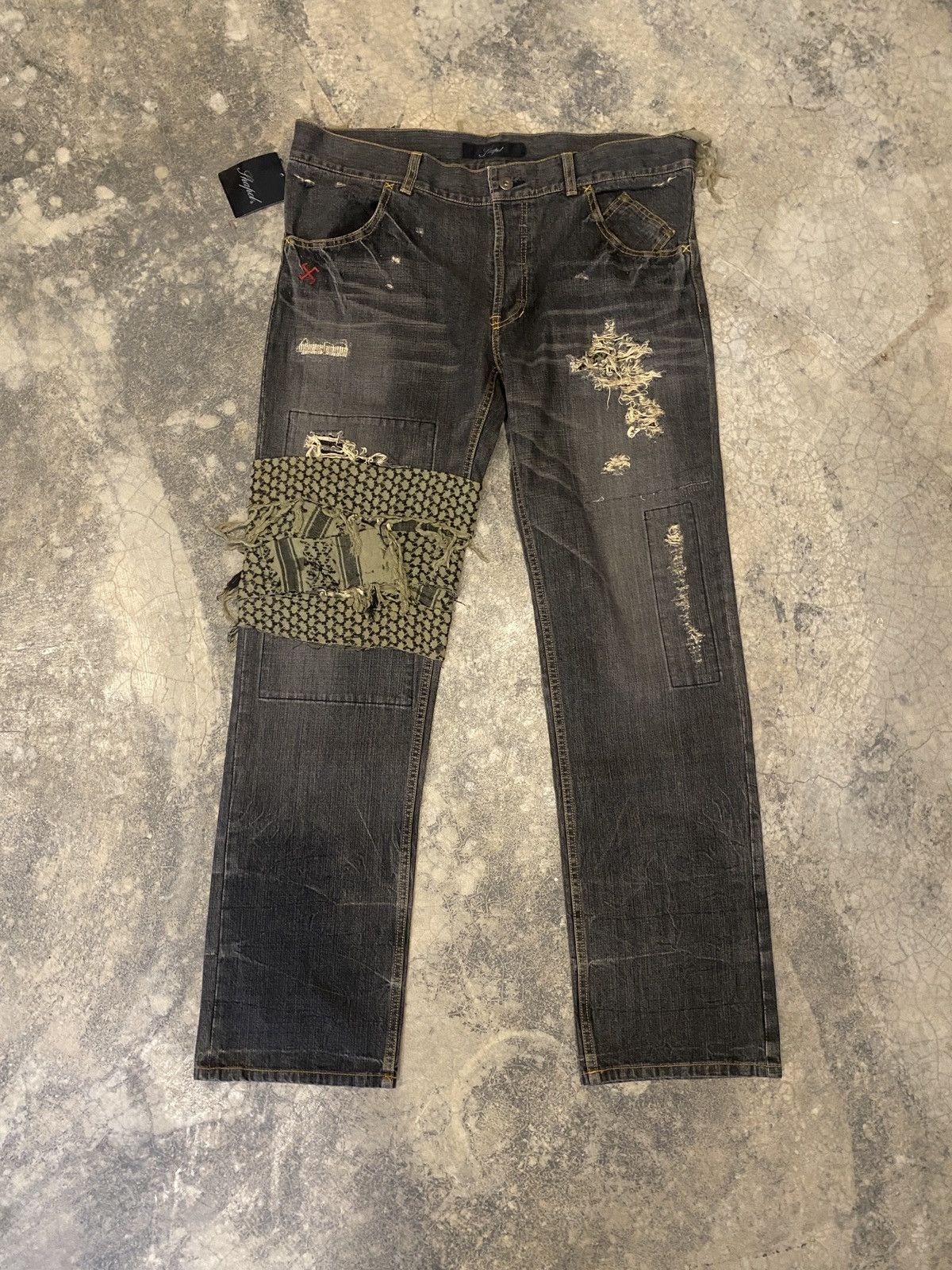 SHAPEL MADE IN JAPAN RARE DESIGN DISTRESSED DENIM JEANS