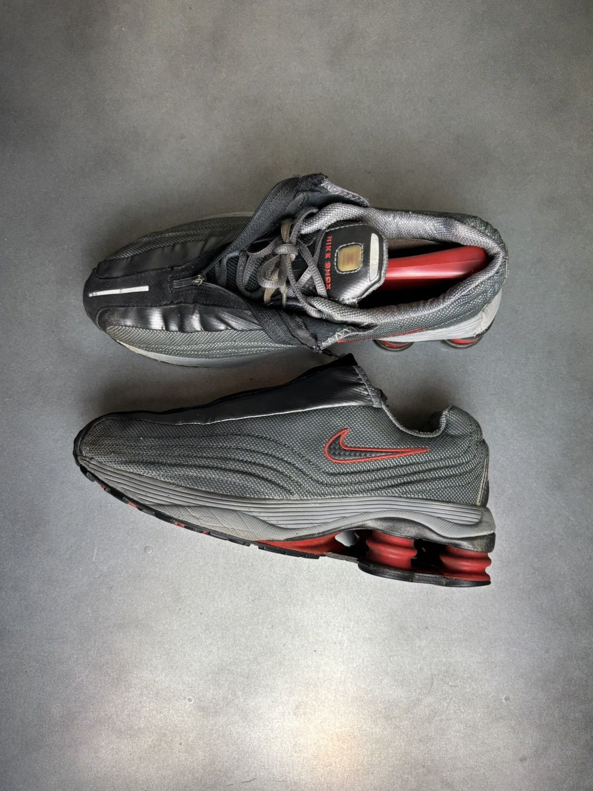 Nike × Vintage 2001 Nike Shox R4+ OG Vintage Nike Shox Zipper 104311-001 US Size US 9 / EU 42 - 3 Thumbnail