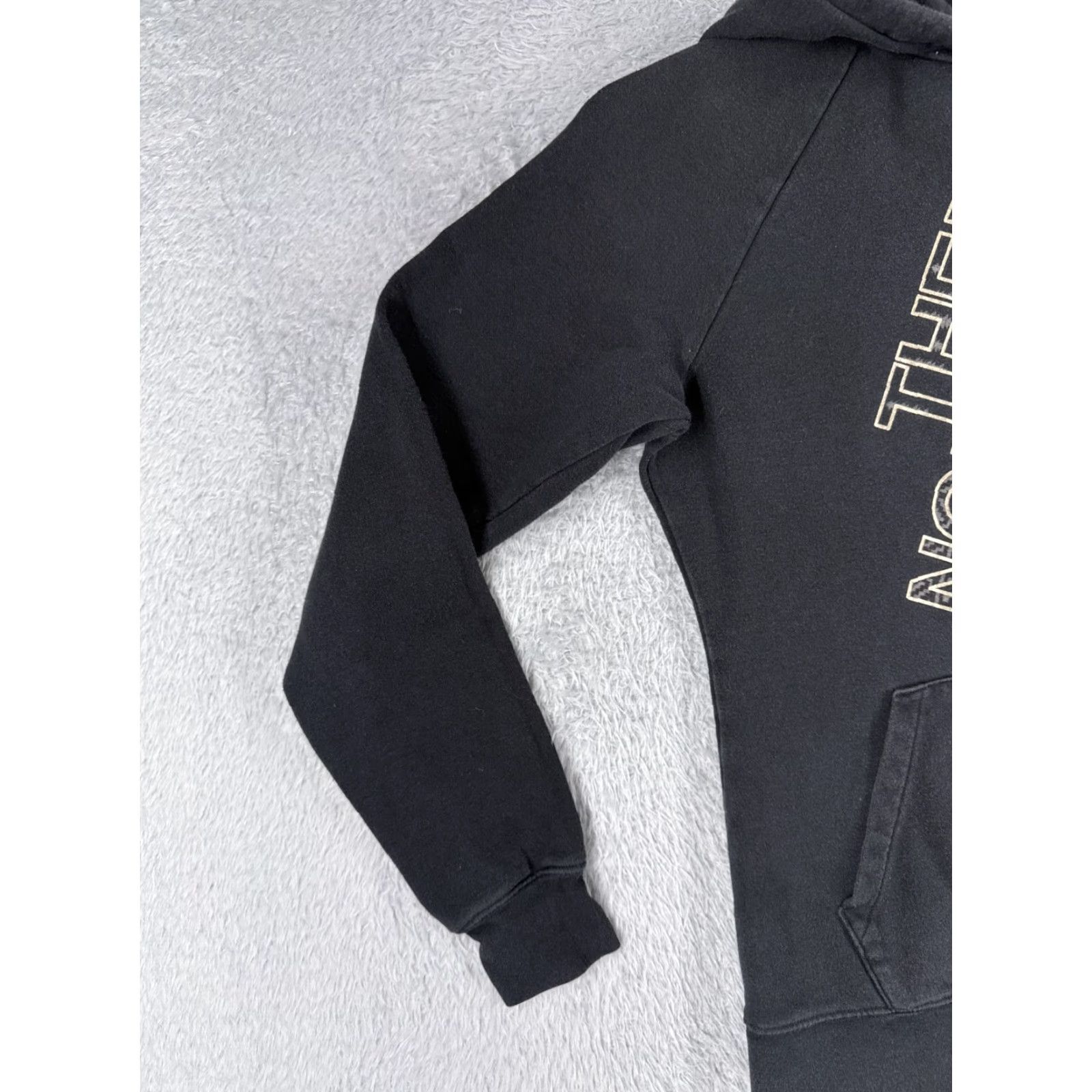 The North Face The North Face Hoodie Women Medium Black Pullover Sweater Floral Logo Pocket Cotton Blend Size M / US 6-8 / IT 42-44 - 3 Thumbnail