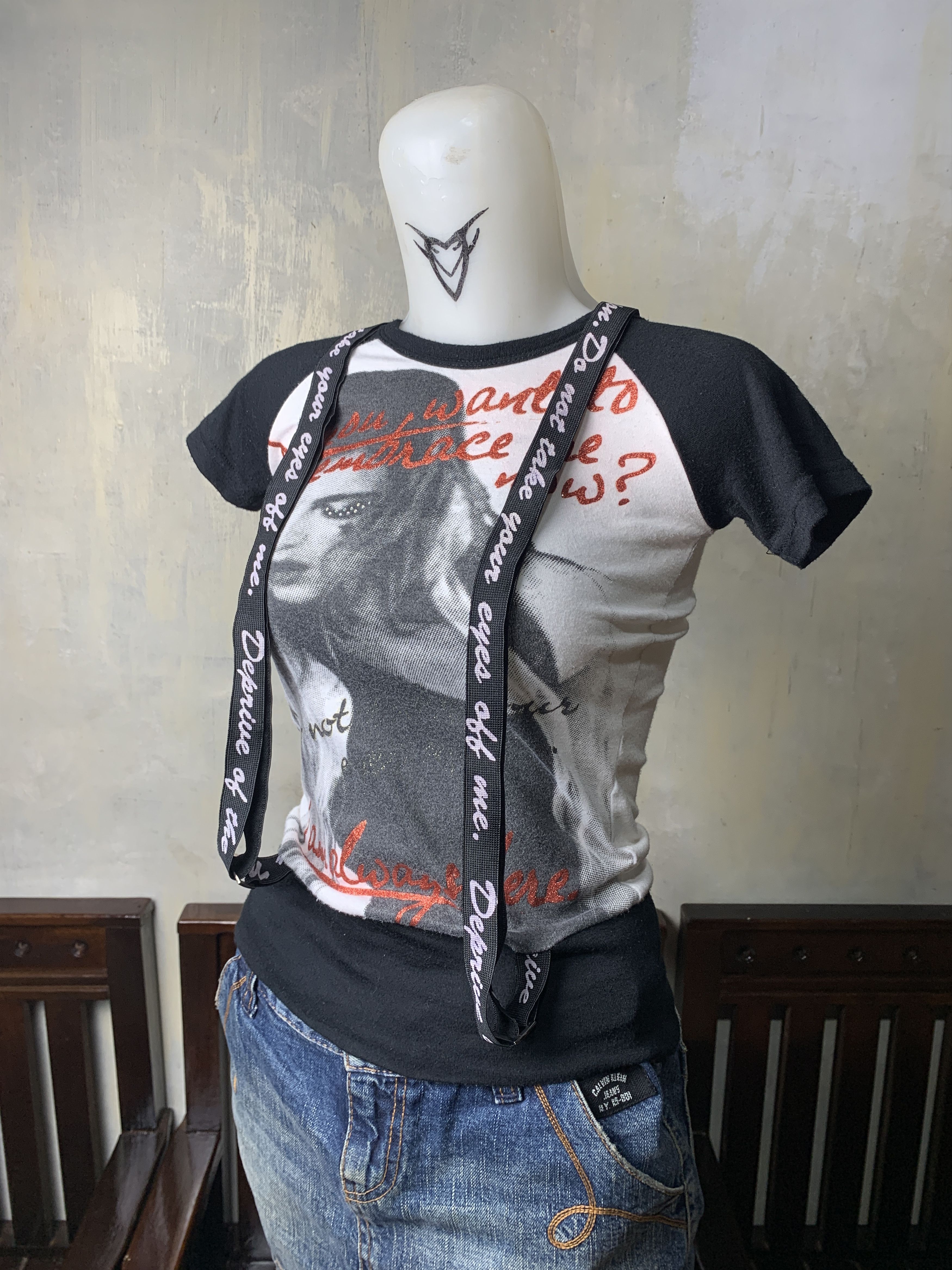 Japanese Brand y2k Lilty Girl Graphic Suspender Raglan Tee (XS) Size XS / US 0-2 / IT 36-38 - 2 Thumbnail