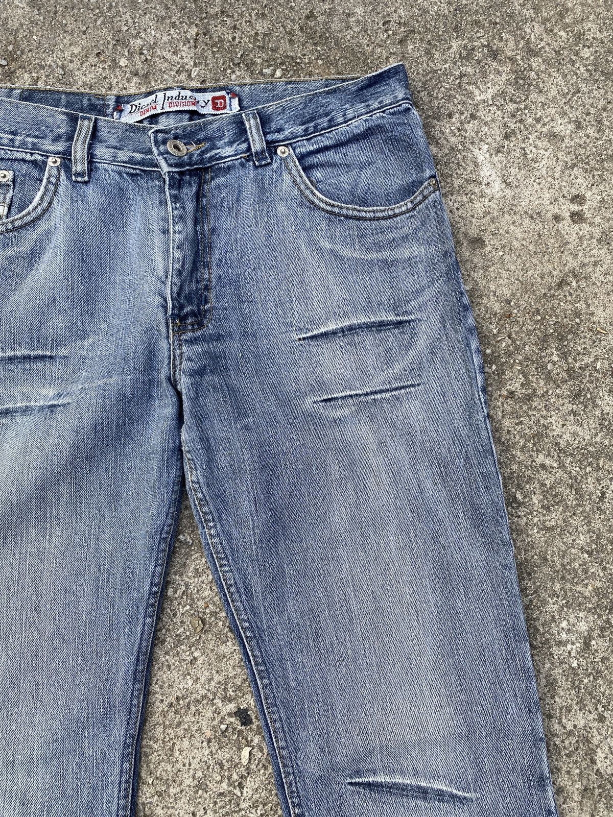 Diesel Vintage 90’s Diesel Industry Open Logo Back Pocket Jeans Size US 30 / EU 46 - 8 Thumbnail