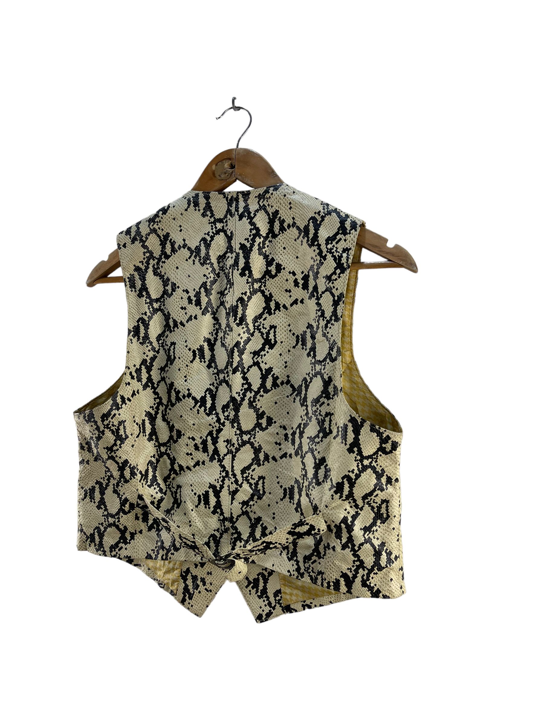 Japanese Brand × Leather Vintage International Leather Goods Vest Size US XS / EU 42 / 0 - 7 Thumbnail