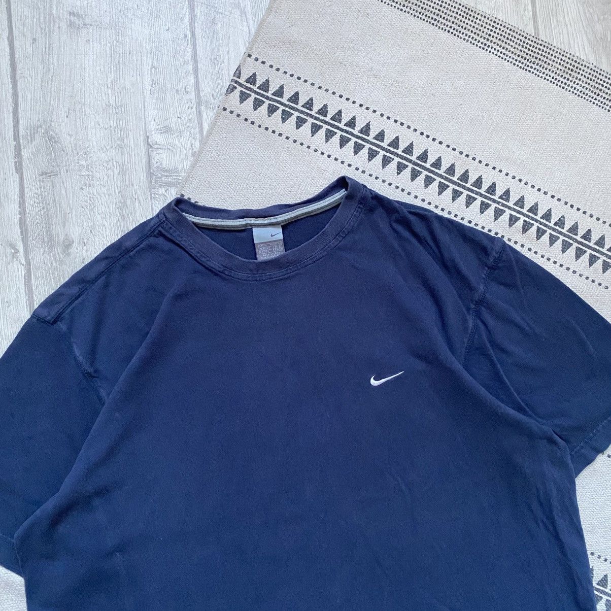 Nike Bundle Vintage 90s Nike boxy cropp sweatshirt x T-shirt Y2K Size US L / EU 52-54 / 3 - 15 Thumbnail