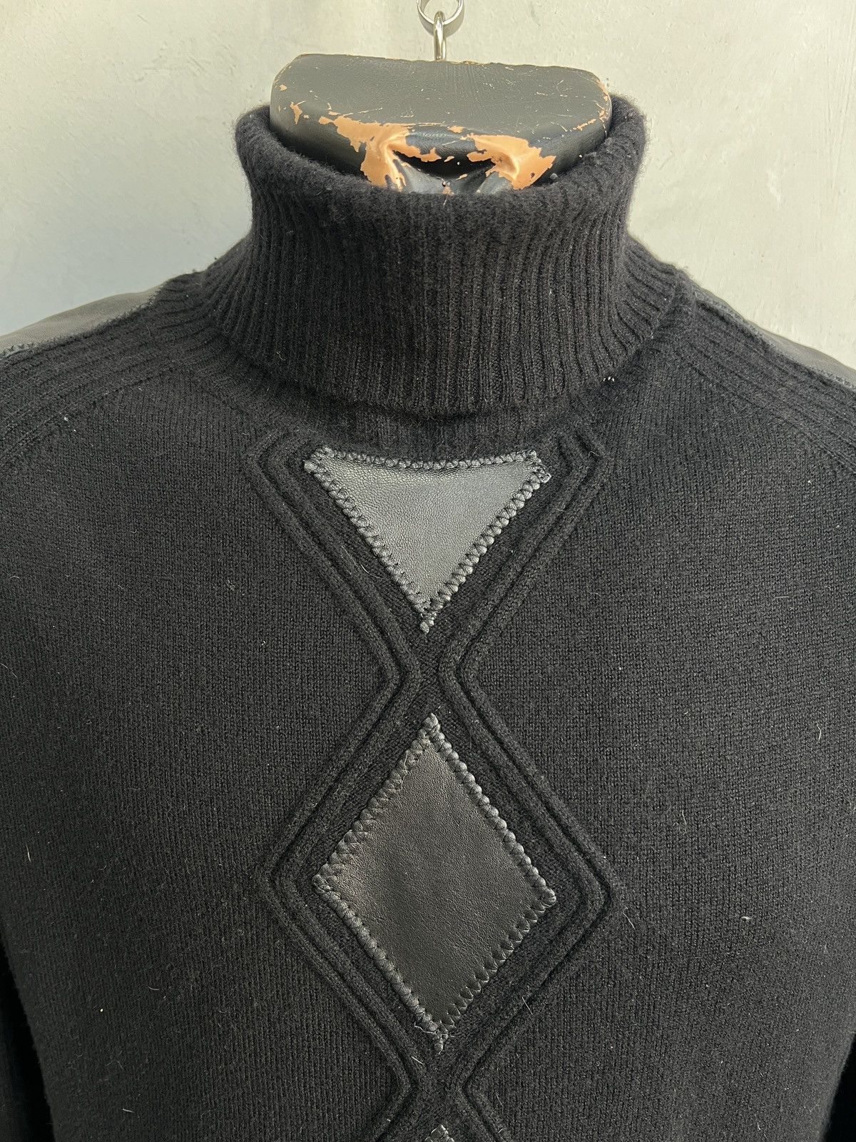 Jean Paul Gaultier Jean Paul Gaultier wool turtle neck abstract sweater y2k Size US L / EU 52-54 / 3 - 3 Thumbnail