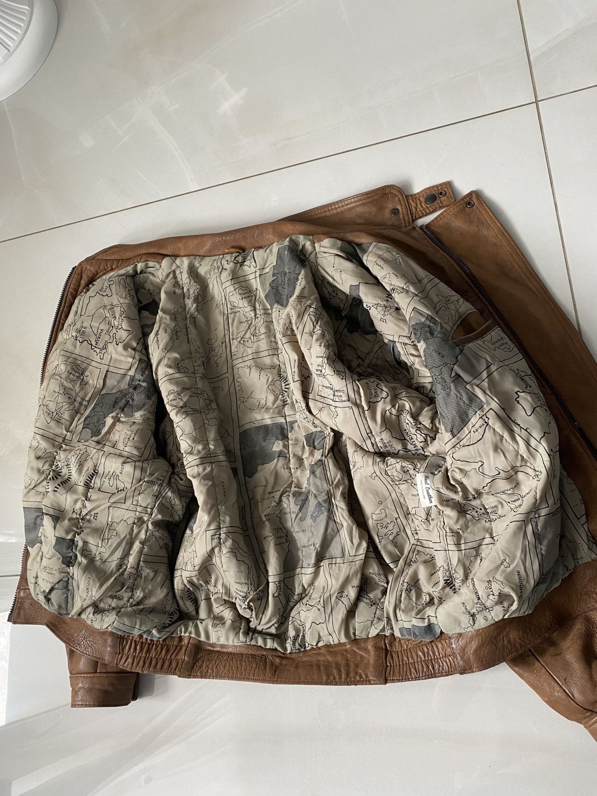 Genuine Leather Vintage Faded Leather Jacket Cropped Fit Made In England Size US M / EU 48-50 / 2 - 10 Thumbnail