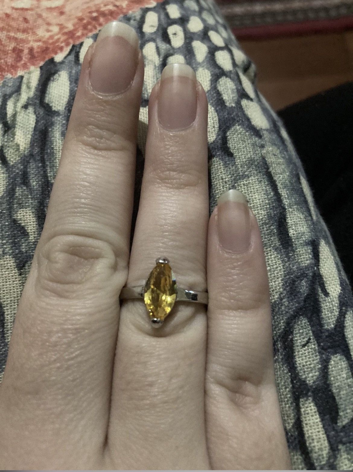 Other Silver plated ring with yellow jewel Size ONE SIZE - 1 Thumbnail