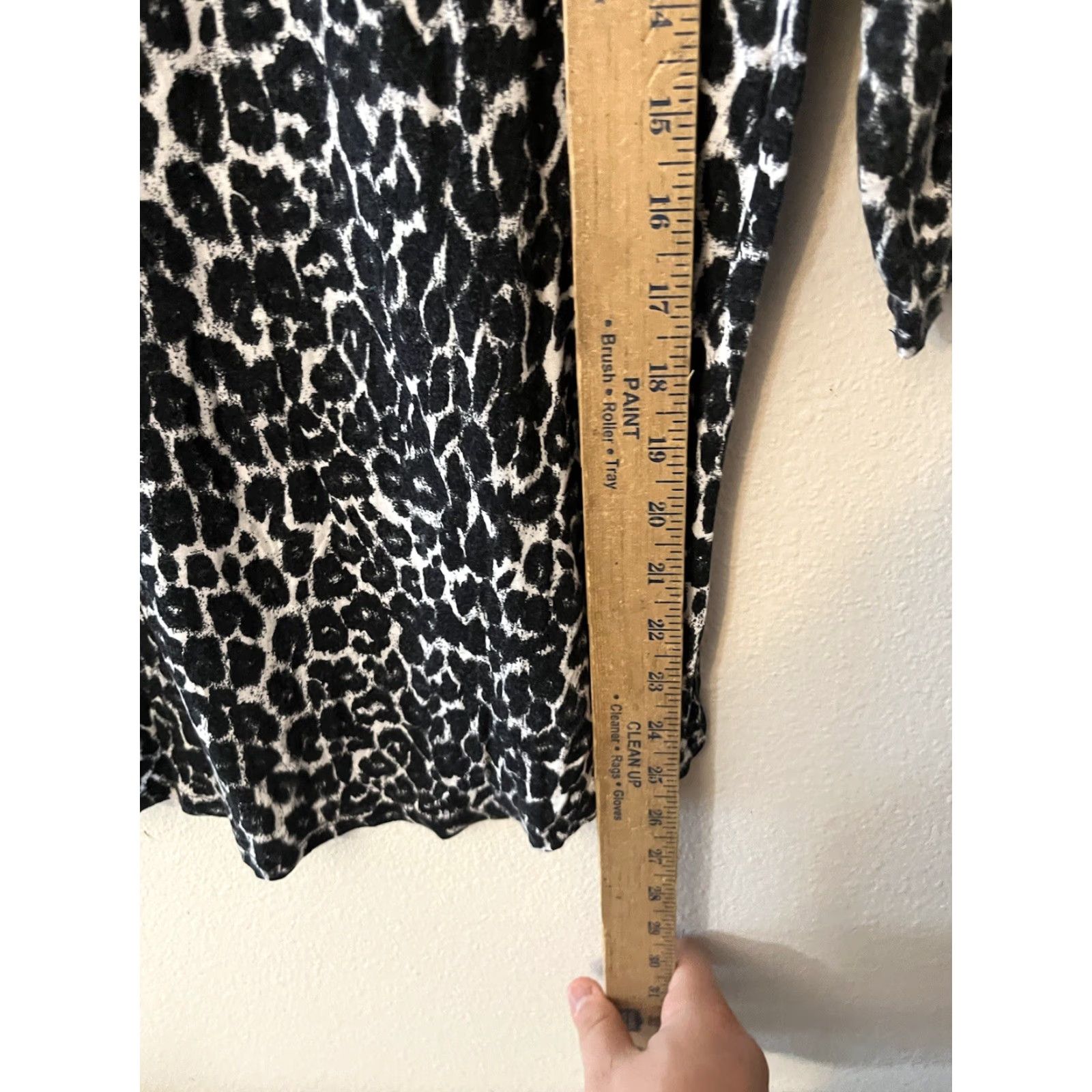 H&M H&M Divided Blouse 3/4 Sleeve Animal Print Size 4 Multicolor Jersey Viscose Scoop Neck Casual Regular Womens Shirt Size S / US 4 / IT 40 - 4 Thumbnail