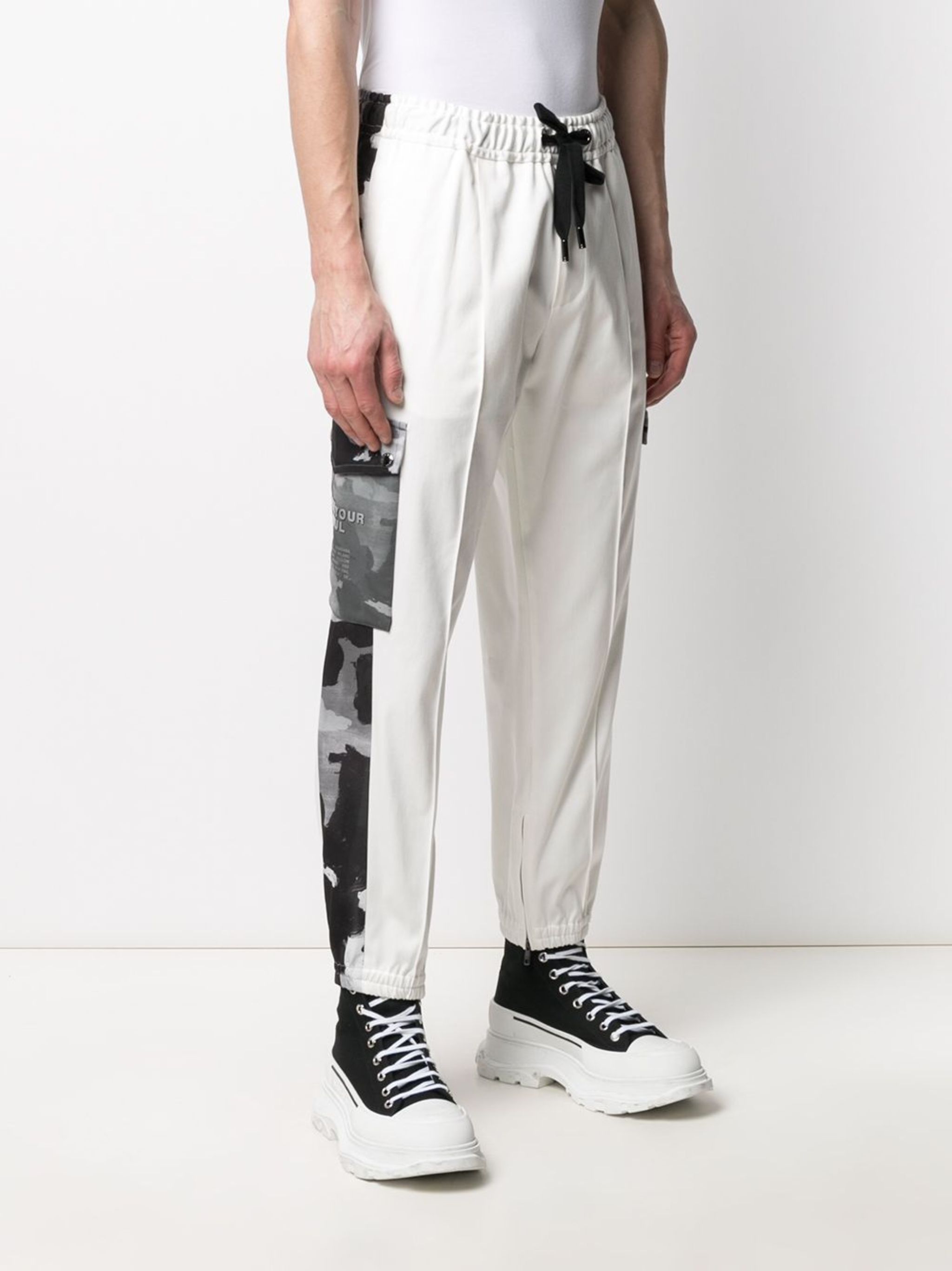 Dolce & Gabbana o1y0125 Camouflage Cargo Pant in White Size US 34 / EU 50 - 2 Thumbnail