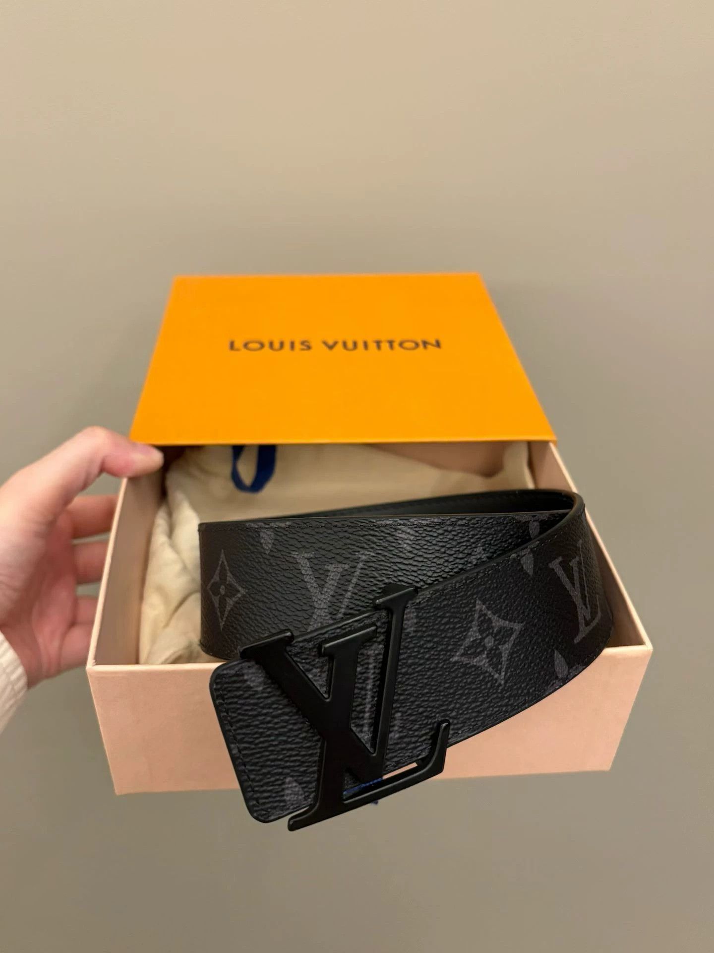 Louis Vuitton Louis Vuitton monogram black leather belt Size ONE SIZE - 1 Thumbnail