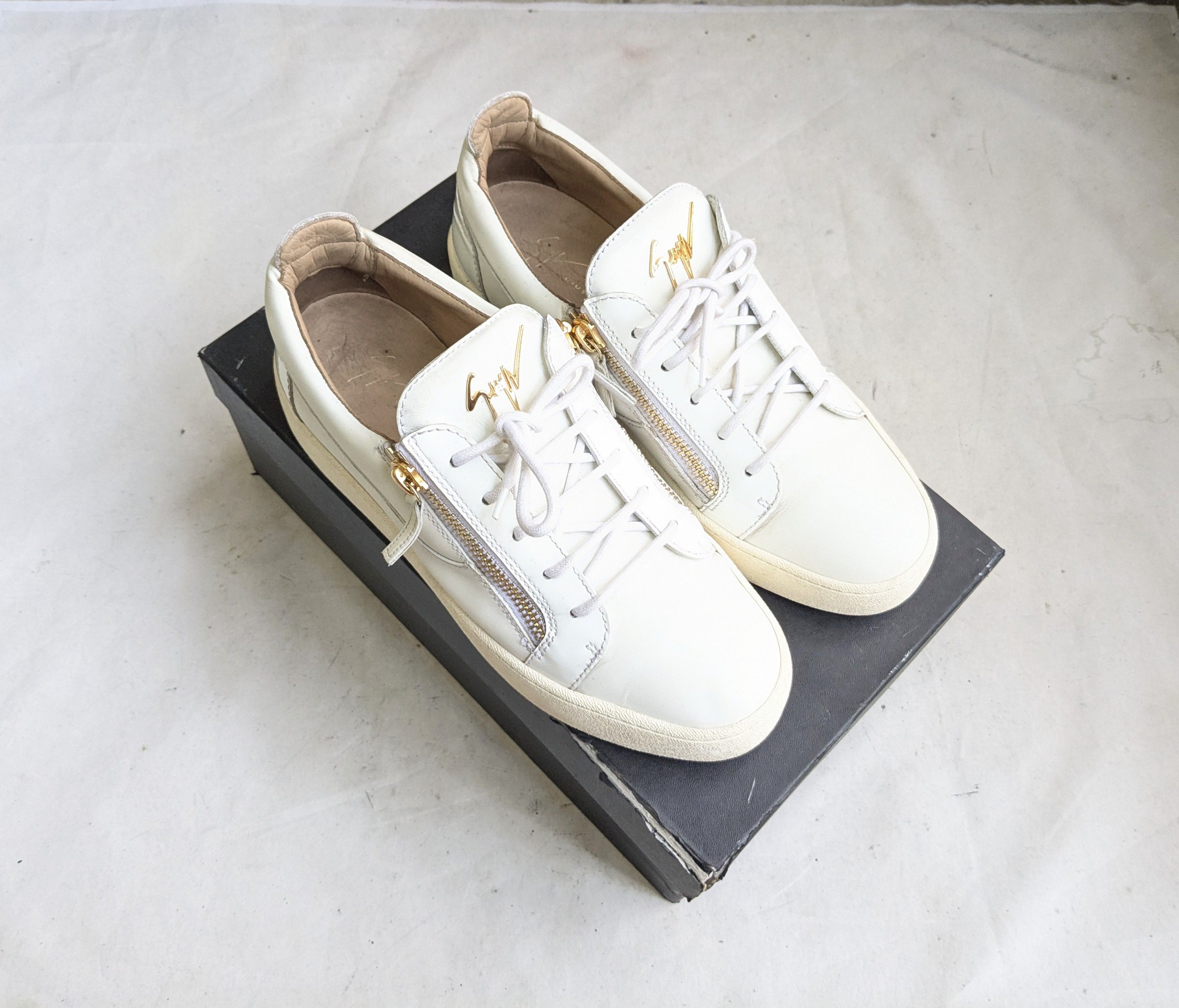 Giuseppe Zanotti Giuseppe Zanotti Sneakers White 10 43 Low Tops Leather Size US 10 / EU 43 - 1 Thumbnail