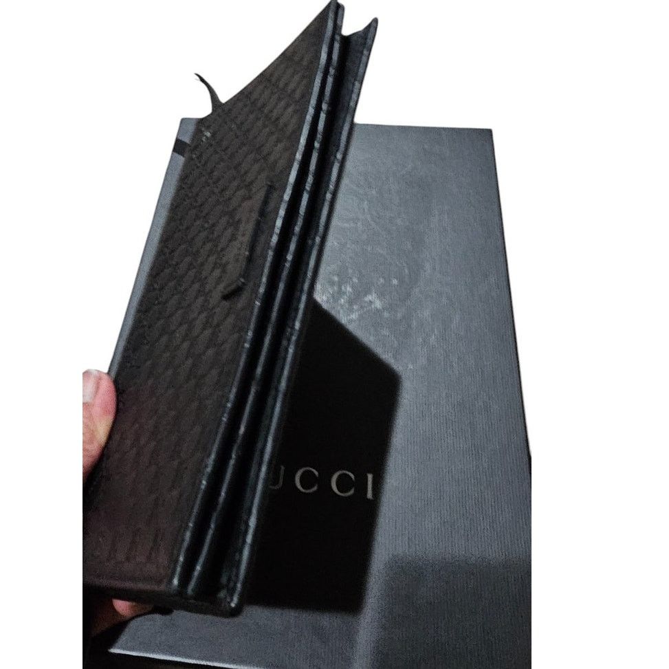 Gucci Gucci Microguccissima Crossbody Wallet on Strap Black Size ONE SIZE - 9 Thumbnail