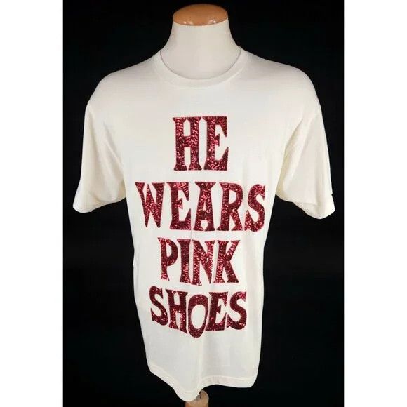 Gucci Gucci "He Wears Pink Shoes" Short Sleeve T-Shirt XS Mens Size US XS / EU 42 / 0 - 1 Thumbnail