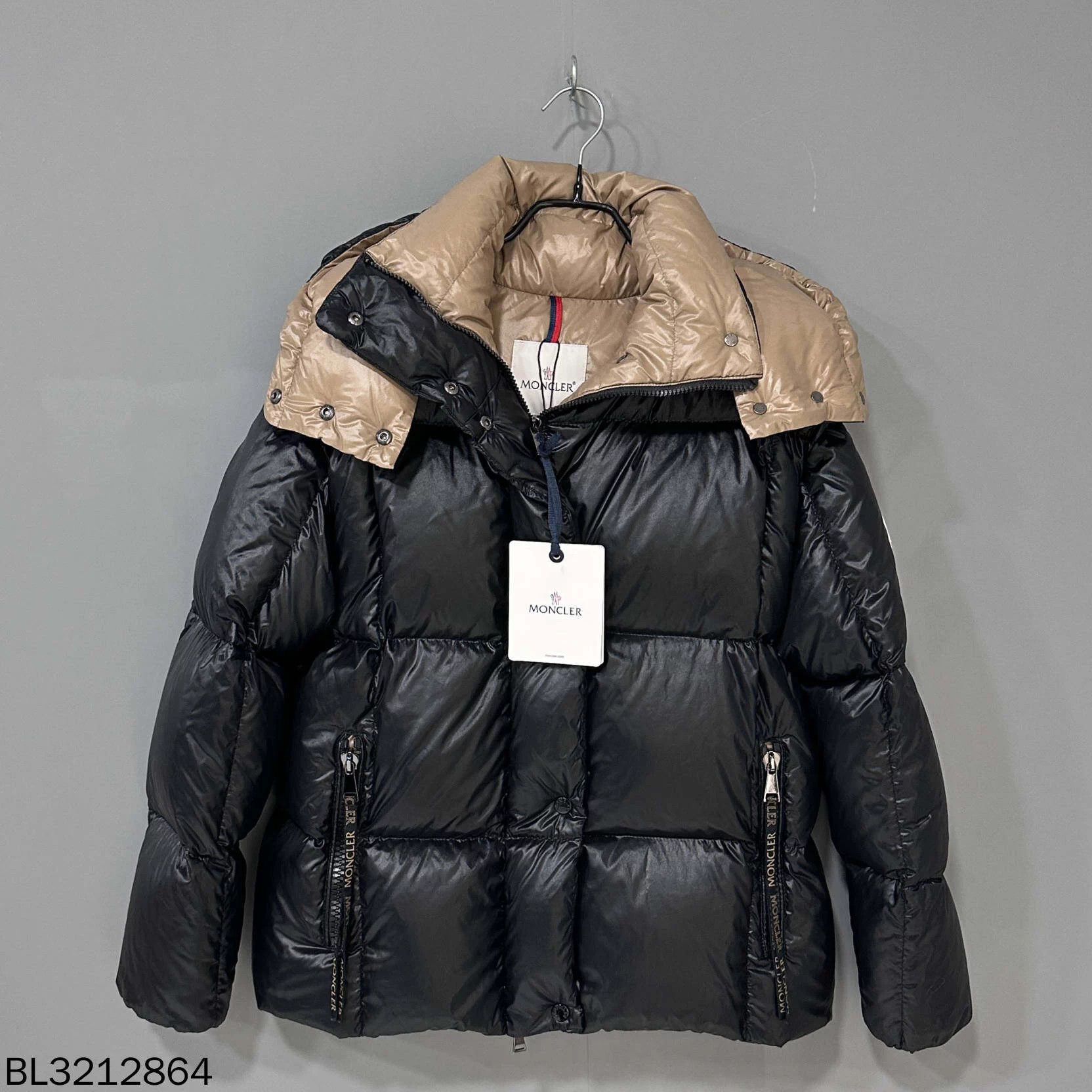 Moncler Moncler Parana Down Jacket Black Gold Size 1 Size M / US 6-8 / IT 42-44 - 1 Thumbnail